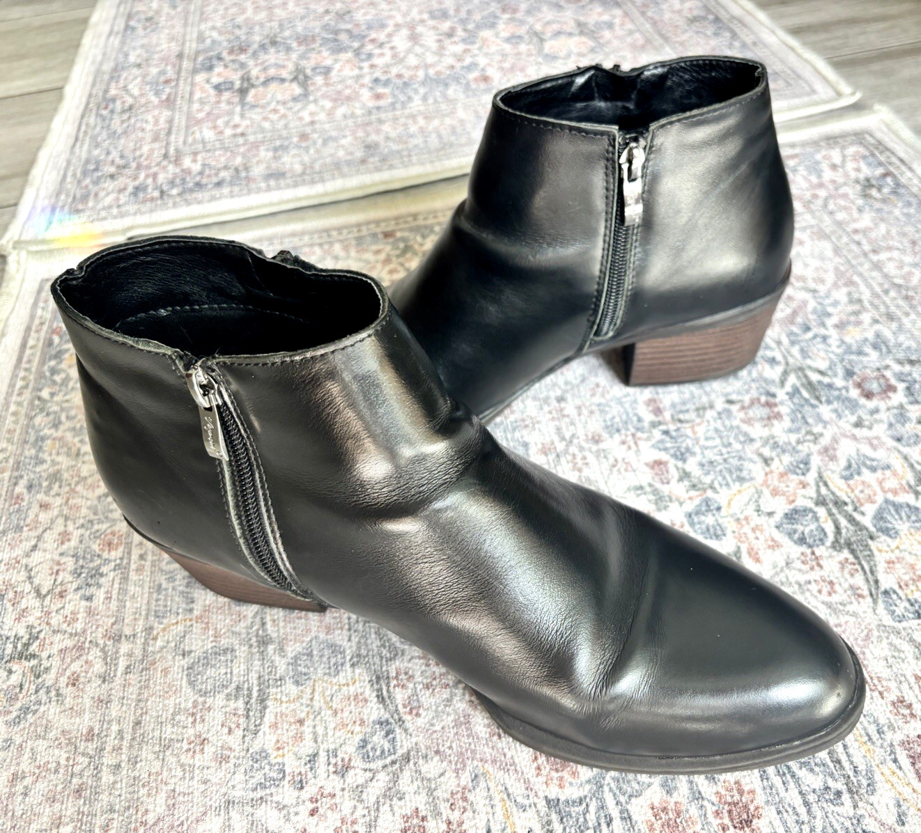 Vepose Black Leather Side Zip Ankle Boots Stacked Heel Rubber Sole Booties~11