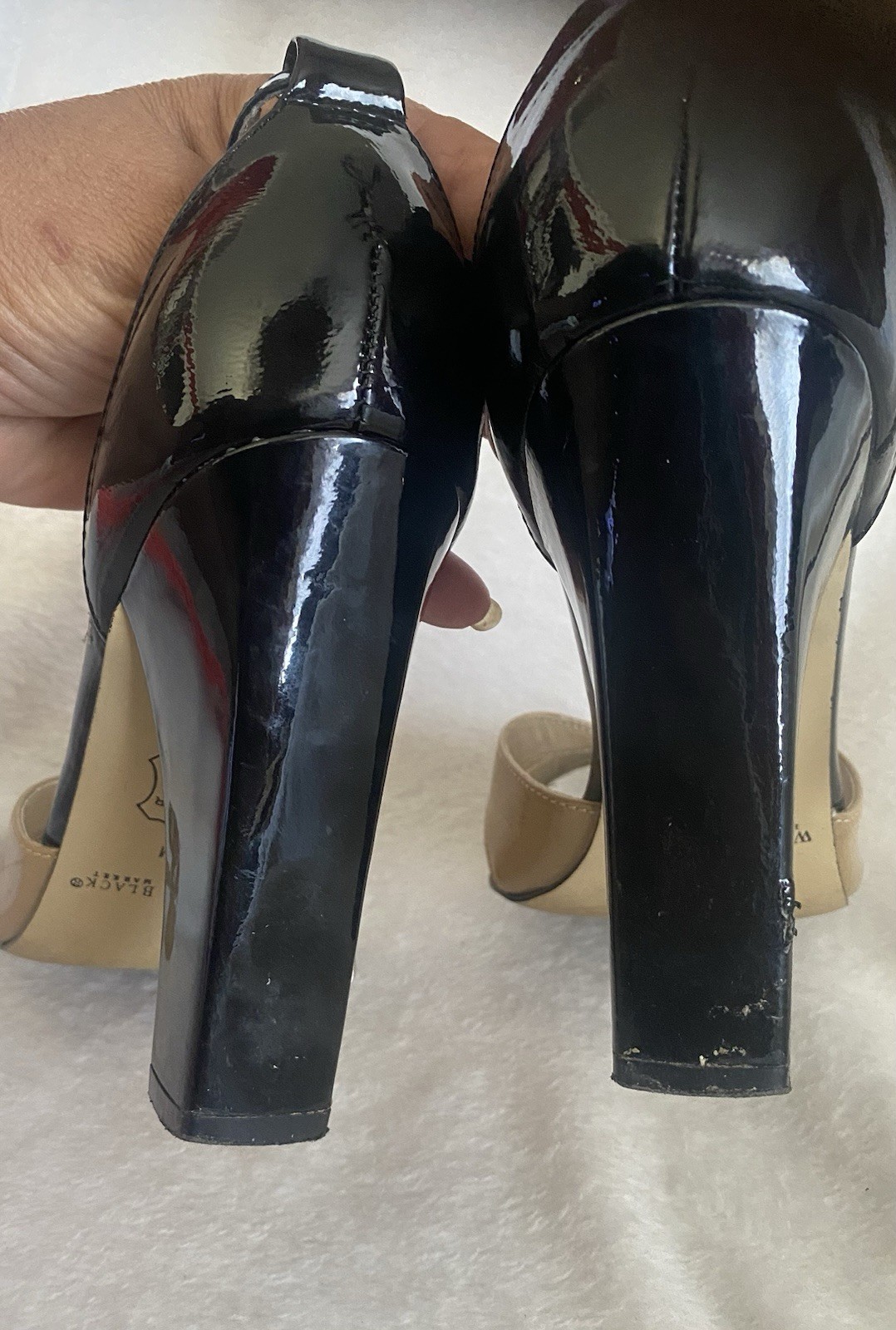 WHITE HOUSE BLACK MARKET Black/Beige Ankle Strap Block Heels Women’s 8 1/2M