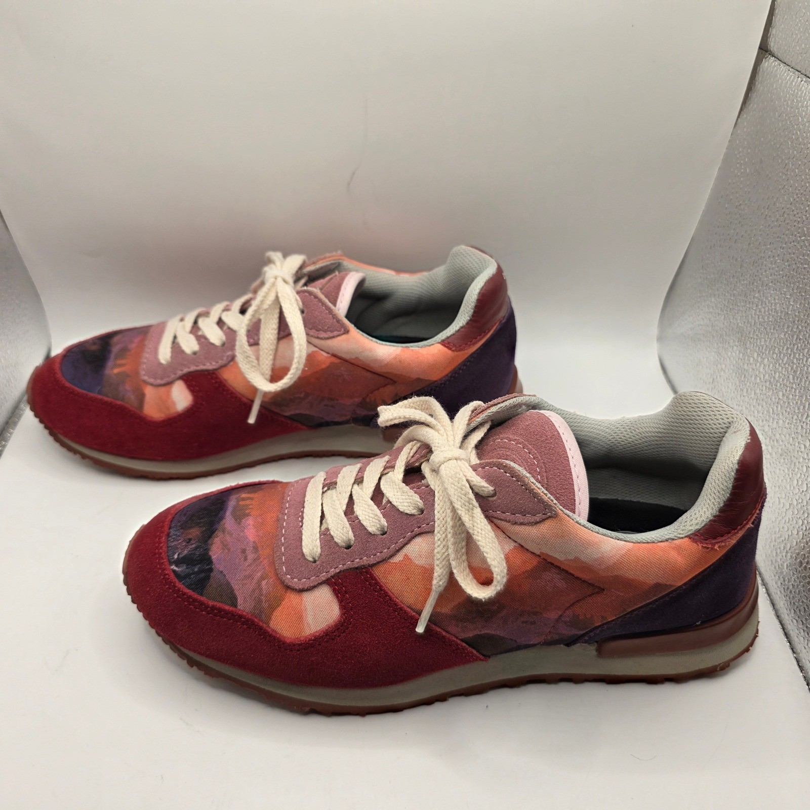 Inkkas Low Top Sneakers Sunset Mountain Print Burgundy Suede Womens 9 Mens 7