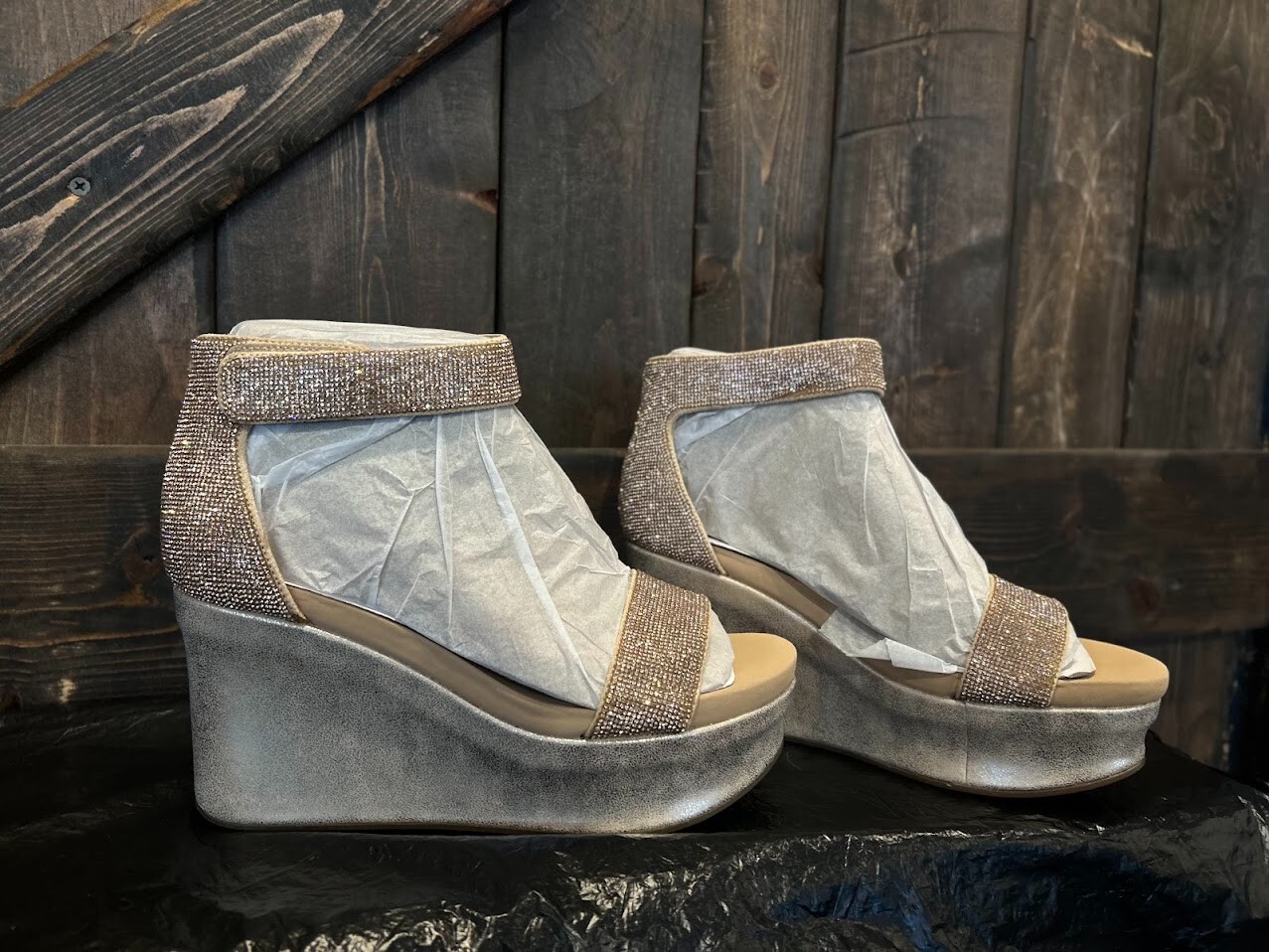 OTBT Women’s Wedge Sandals / Status in Rose Gold Size 7.5