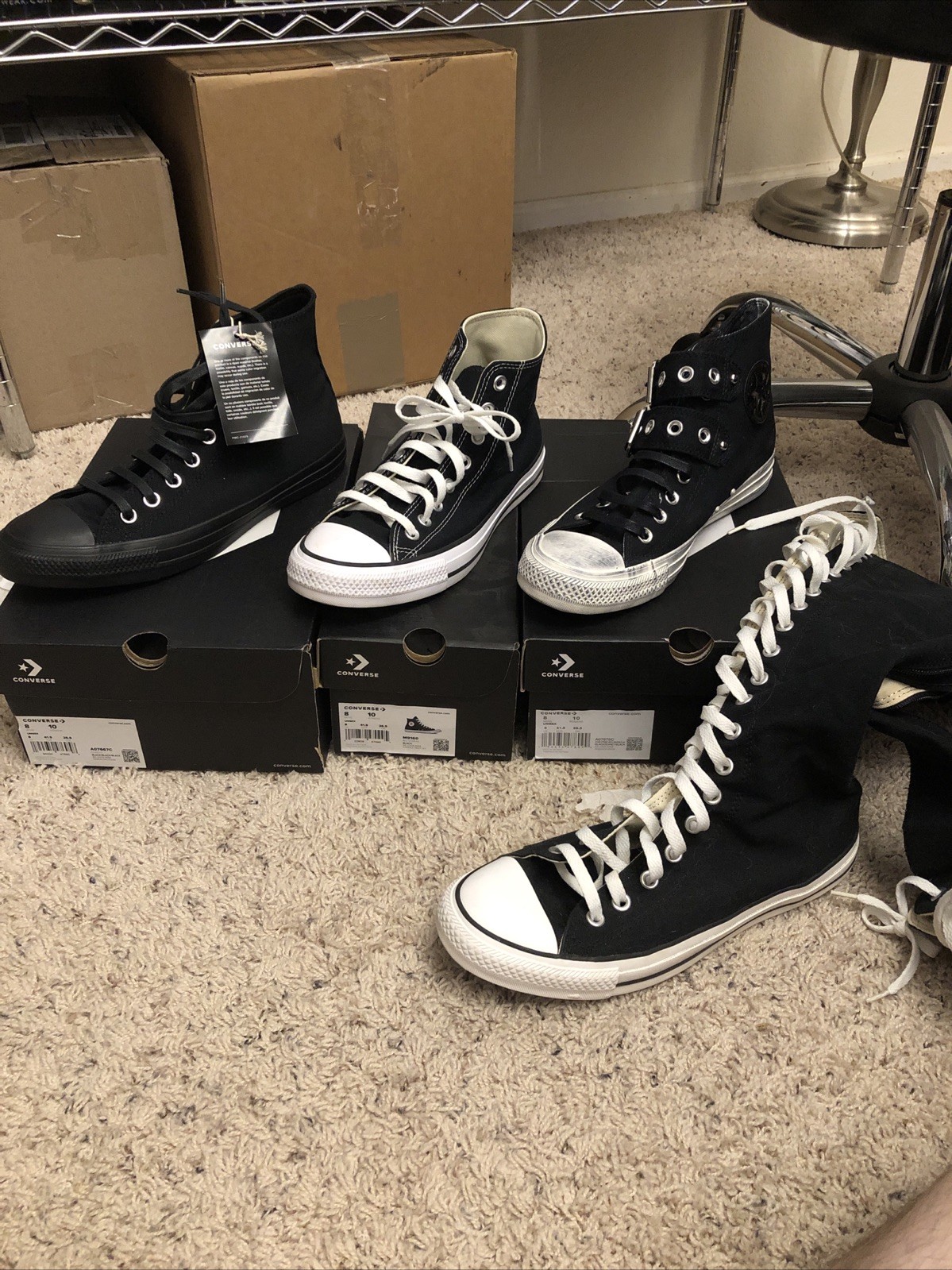 Converse Lot (4 Pairs) Size 8 Men/10 Women. Open to Reasonable Offers.
