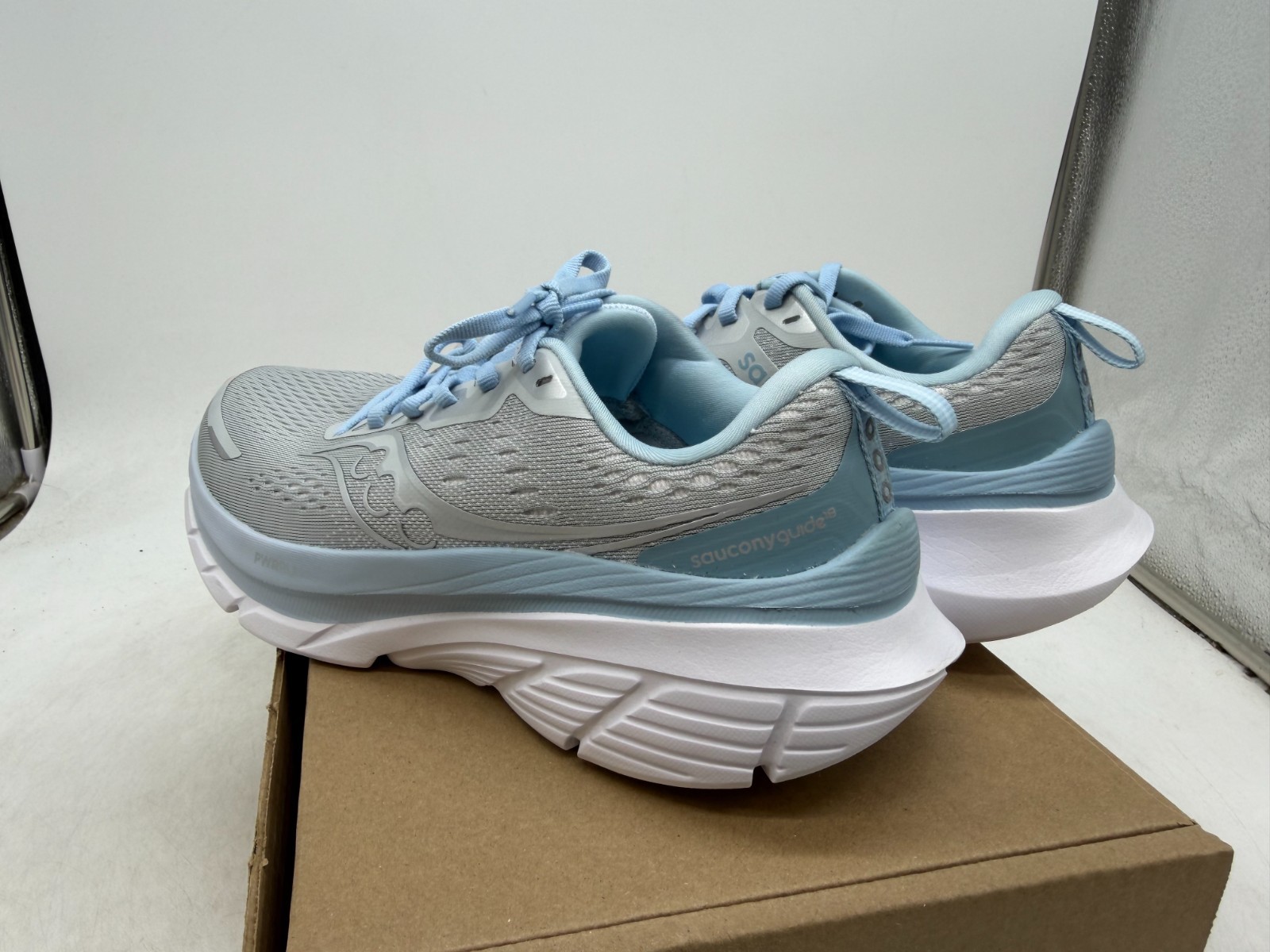 Saucony Guide 18 Sneakers Women’s Cloud Dream Athletic Lightweight Comfort – 8.5