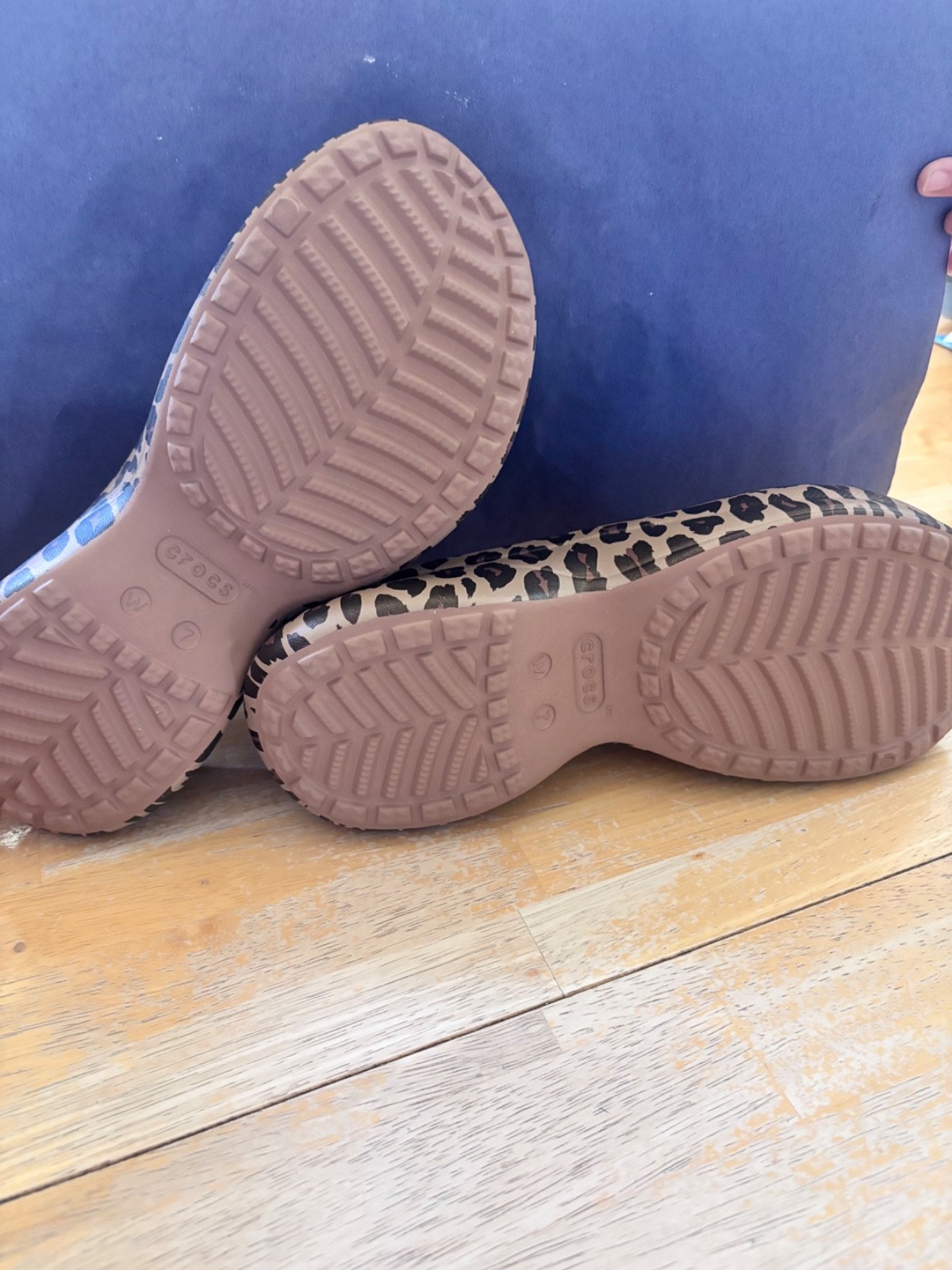 CROCS BAE ANIMAL SLIDES PLATFORM SIZE 7 BRAND NEW WITH TAGS
