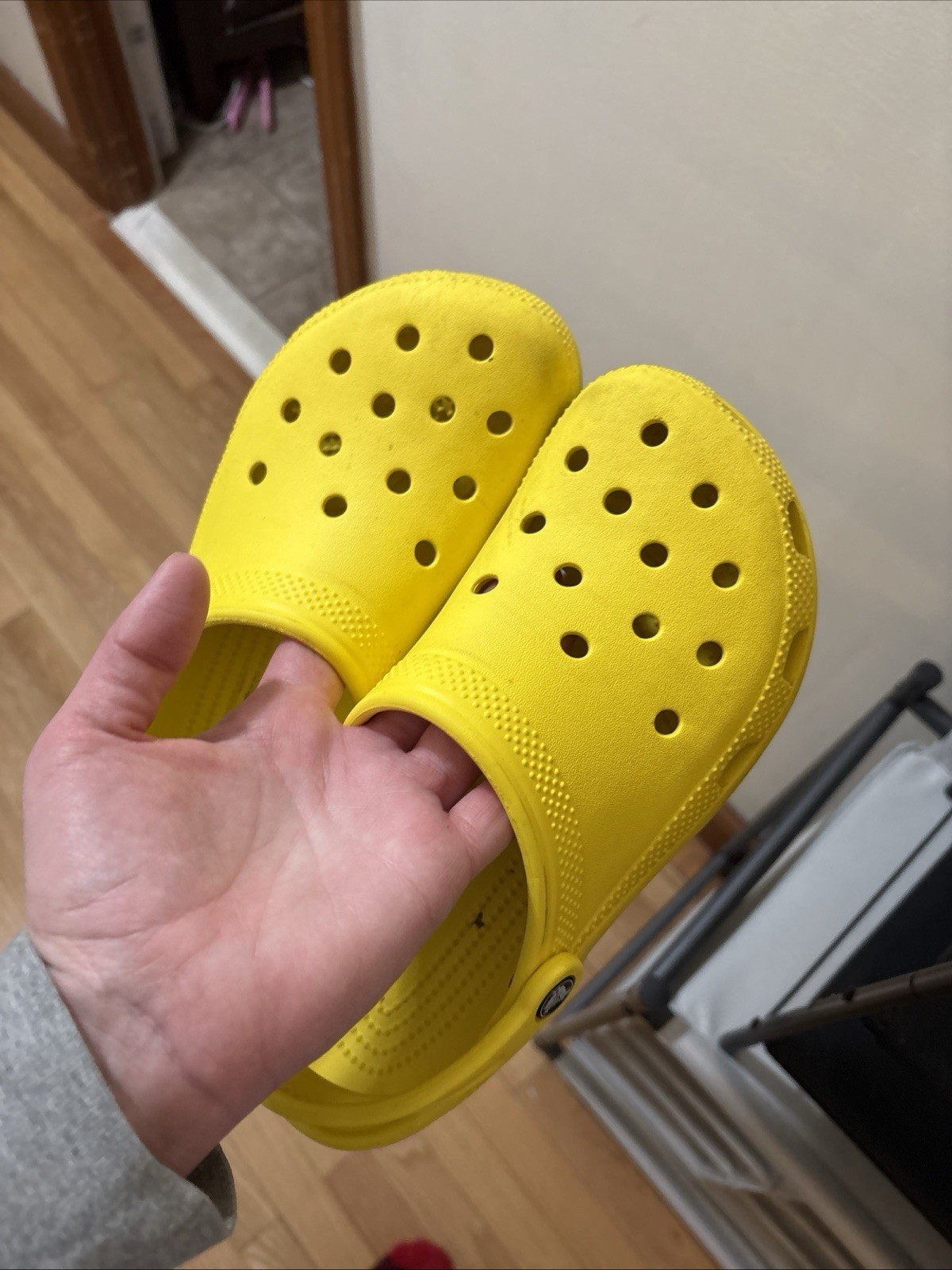 Crocs Classic Unisex Adults Yellow Slip On Clogs Size M7 W9