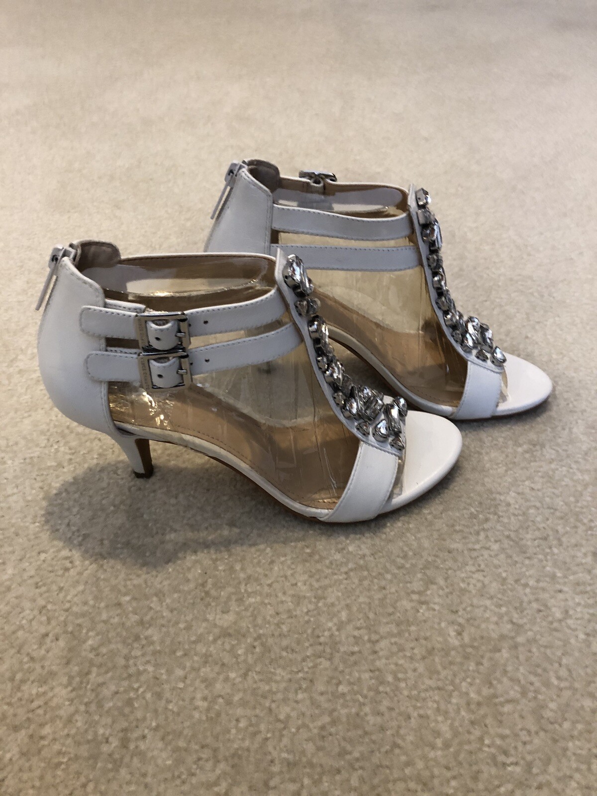 VINCE CAMUTO VC-MYSTICAL IVORY SIZE 6M