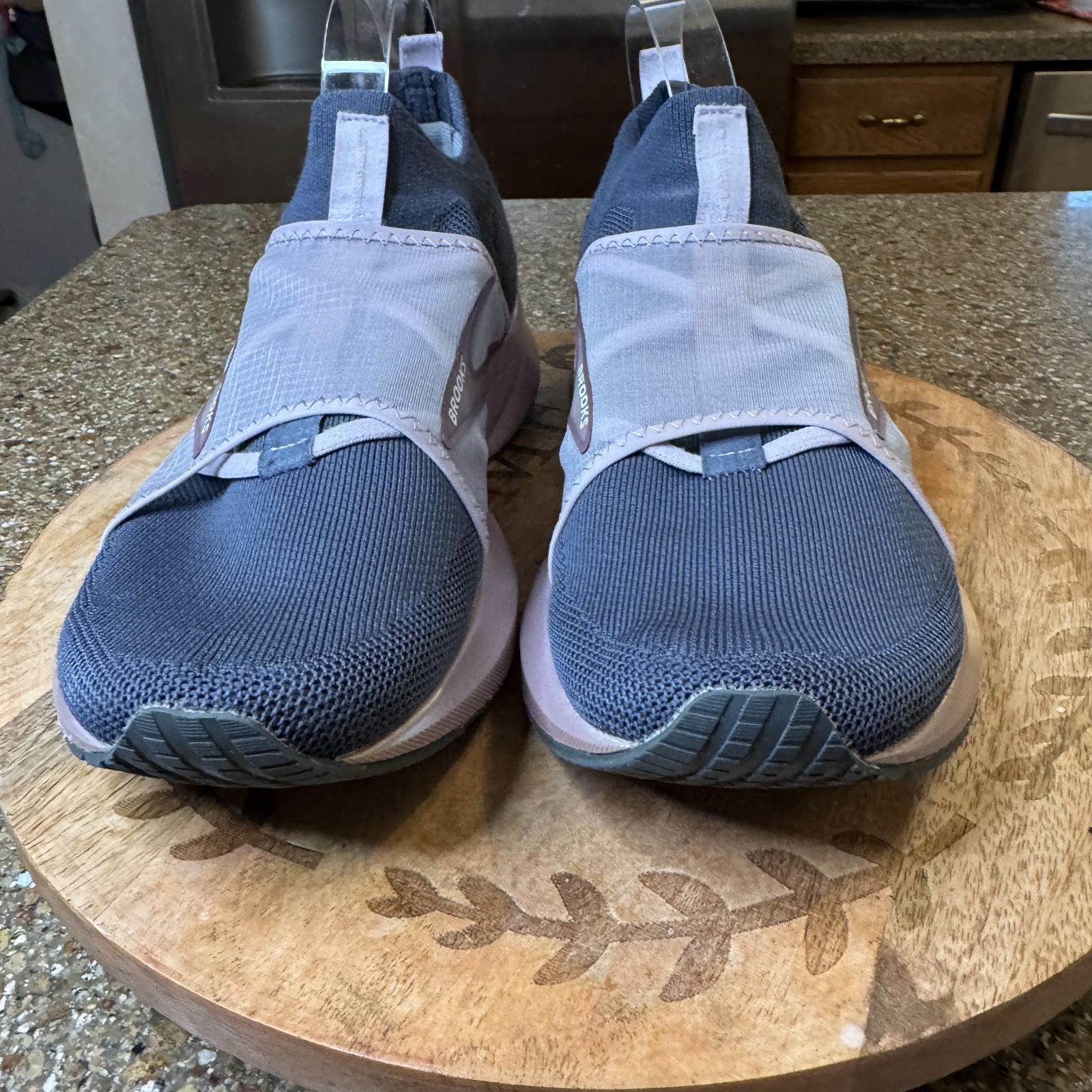 Brooks Levitate 4 LE Womens Shoes Size 11 Purple Gray Slip On Running Sneakers