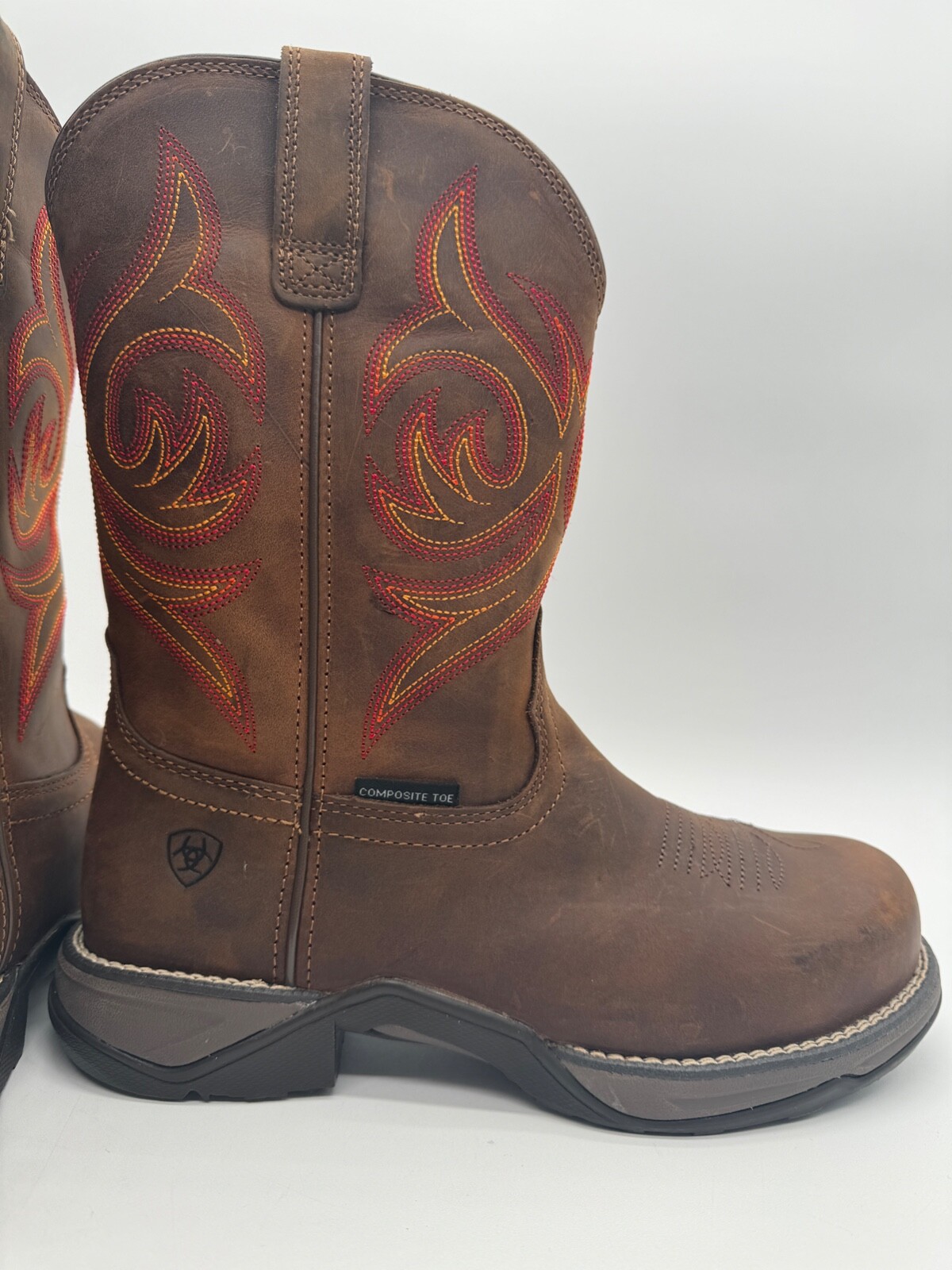 Semi new AriatAnthem Round Toe Composite Toe Work Boot Women’s in BROWN SZ 8 B