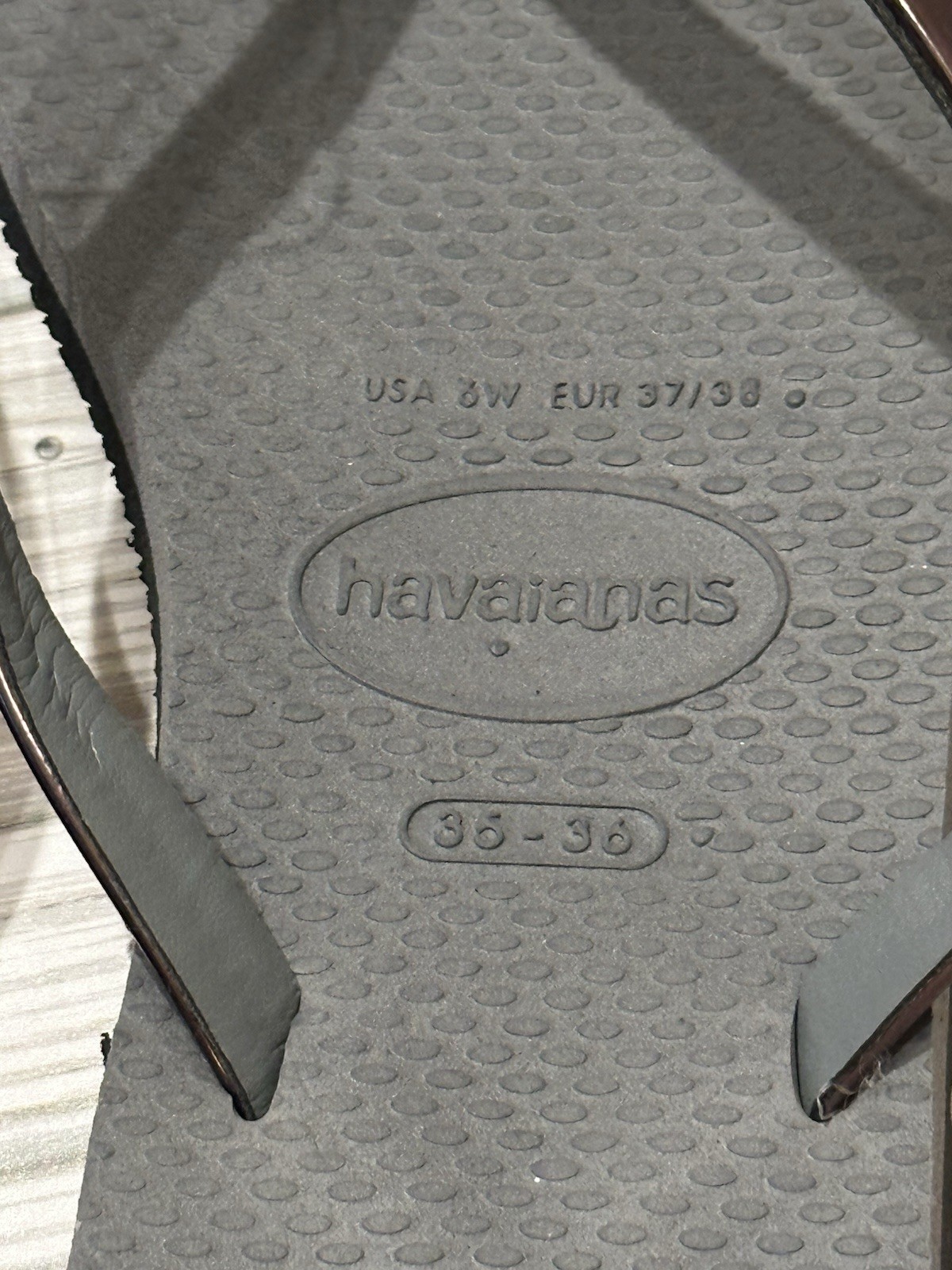 Havaianas Women’s You Metallic Flip Flop Sandal Gray Steel Size 37-38/US 6 NEW!