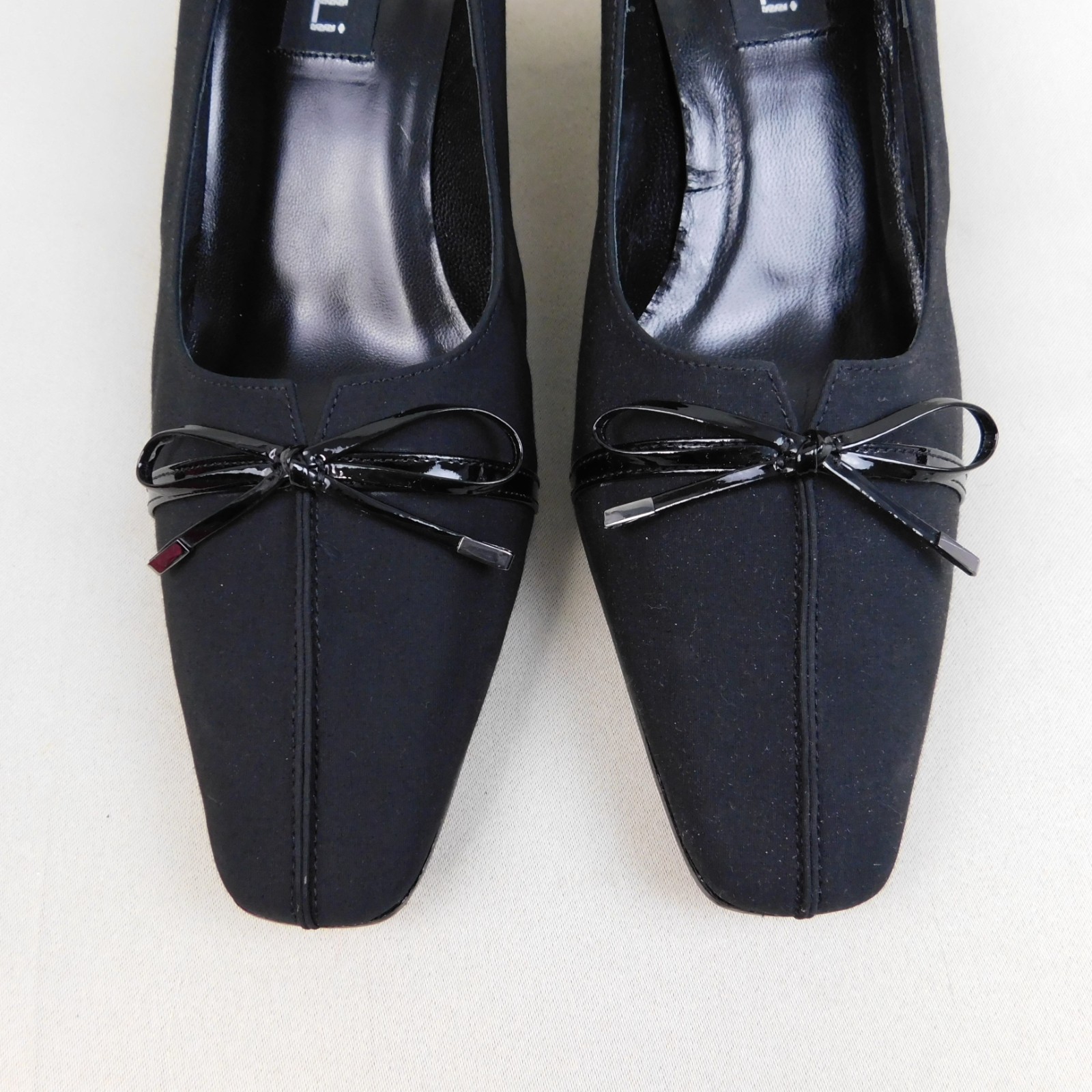 Vintage Vaneli Rhea Flared Block Heel Leather Square Toe Bow Pumps Black 9.5C