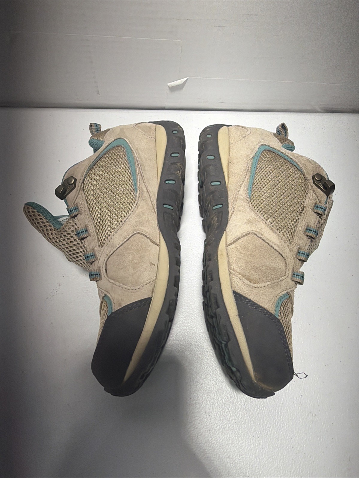 Columbia Techlite Waterproof Sneakers Women’s Size 6 YK5379-212 Worn Once
