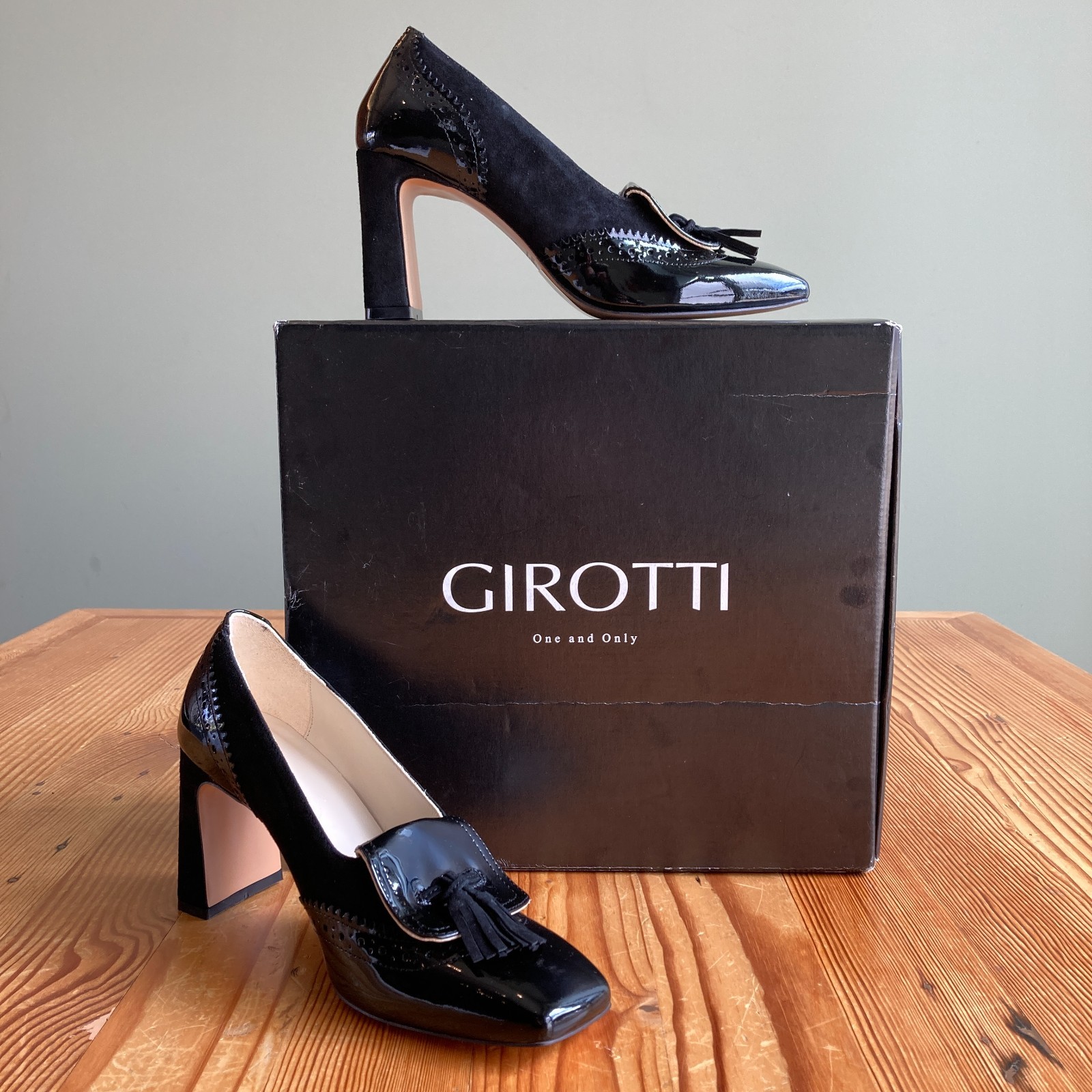 Girotti $449 Black Patent Leather Square Heels Oxfords – Sz 39/ 8.5 – NEW 0803BM