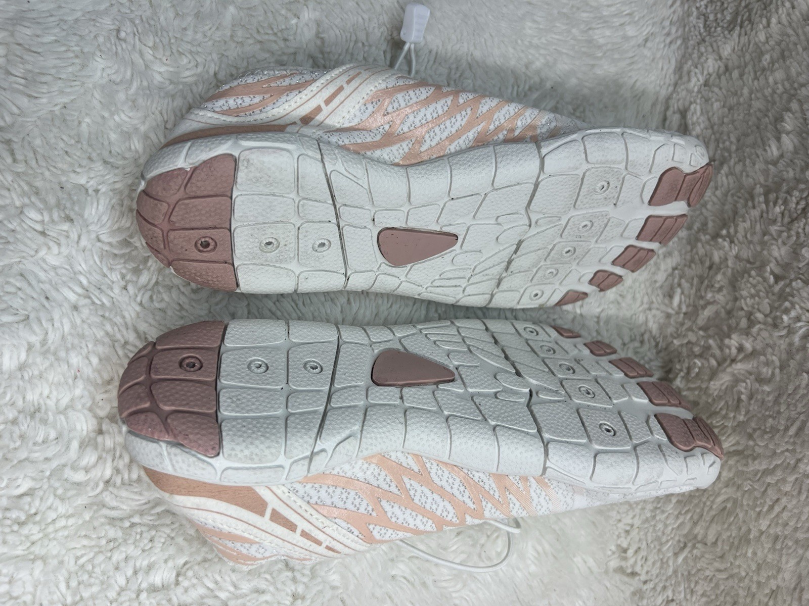 Hike Lorax Pro – Healthy & Non-slip Barefoot Shoes (Unisex) 42 White And Pink