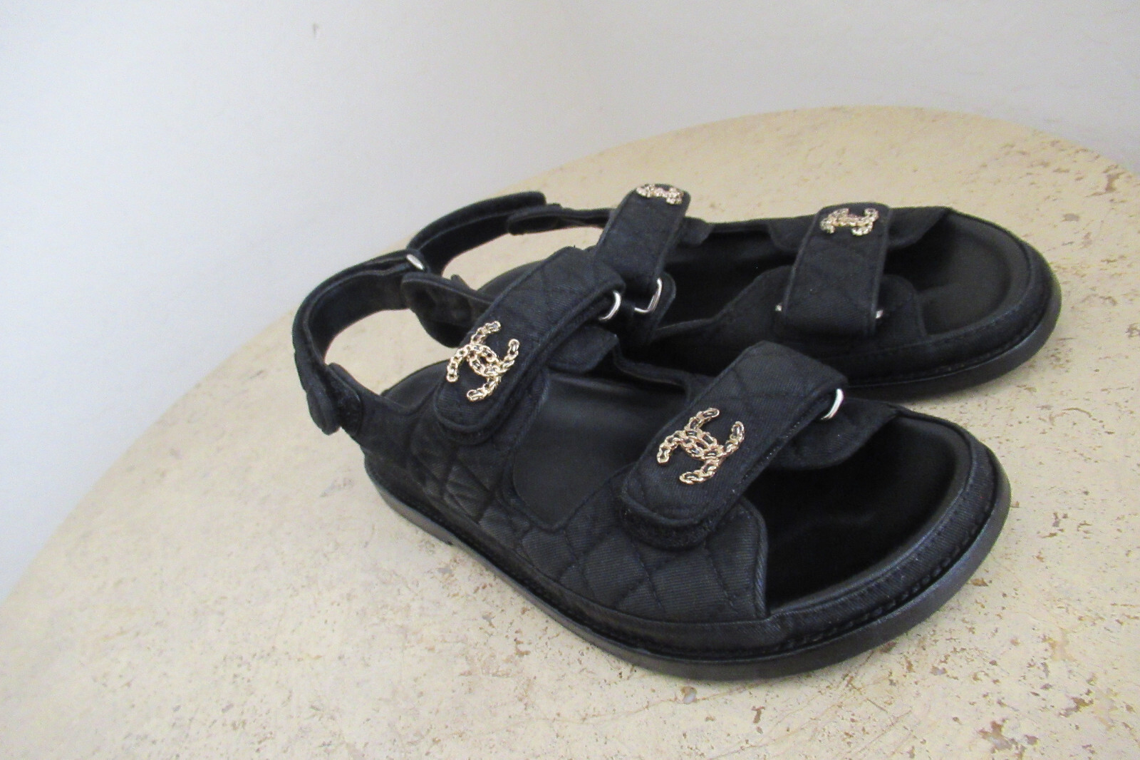 AUTH CHANEL DAD QUILTED FABRIC BLK «CC» SANDALS FLAT SZ «40» C RET$2300 BARGAIN!