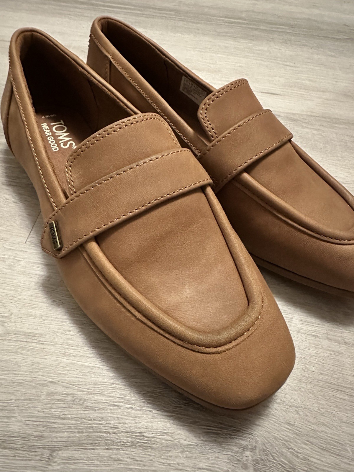TOMS Women’s Brown Leather Slip-On Loafer – US 7
