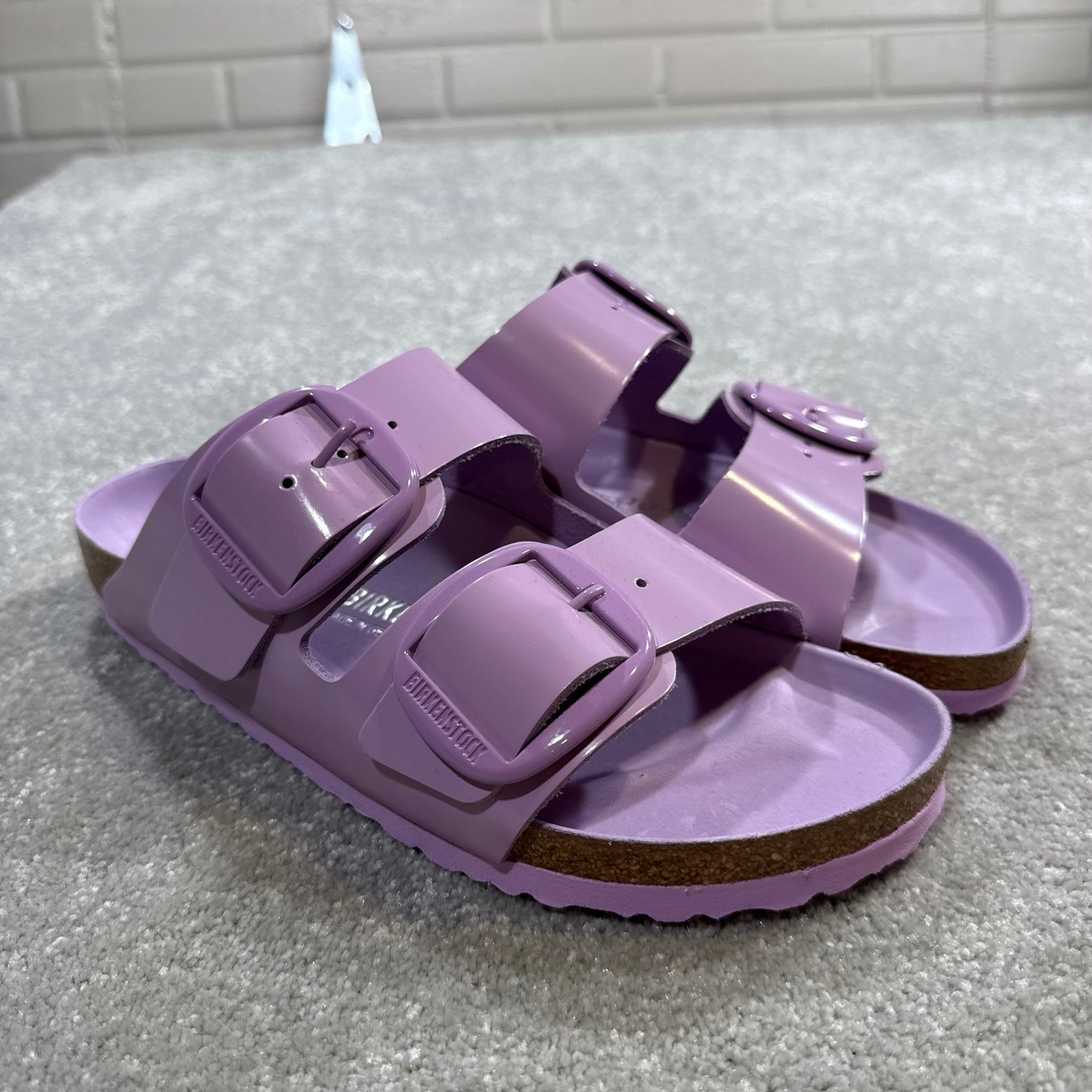 Birkenstock Arizona Big Buckle High Shine Sandals Crocus Patent Leather EUC 41 N