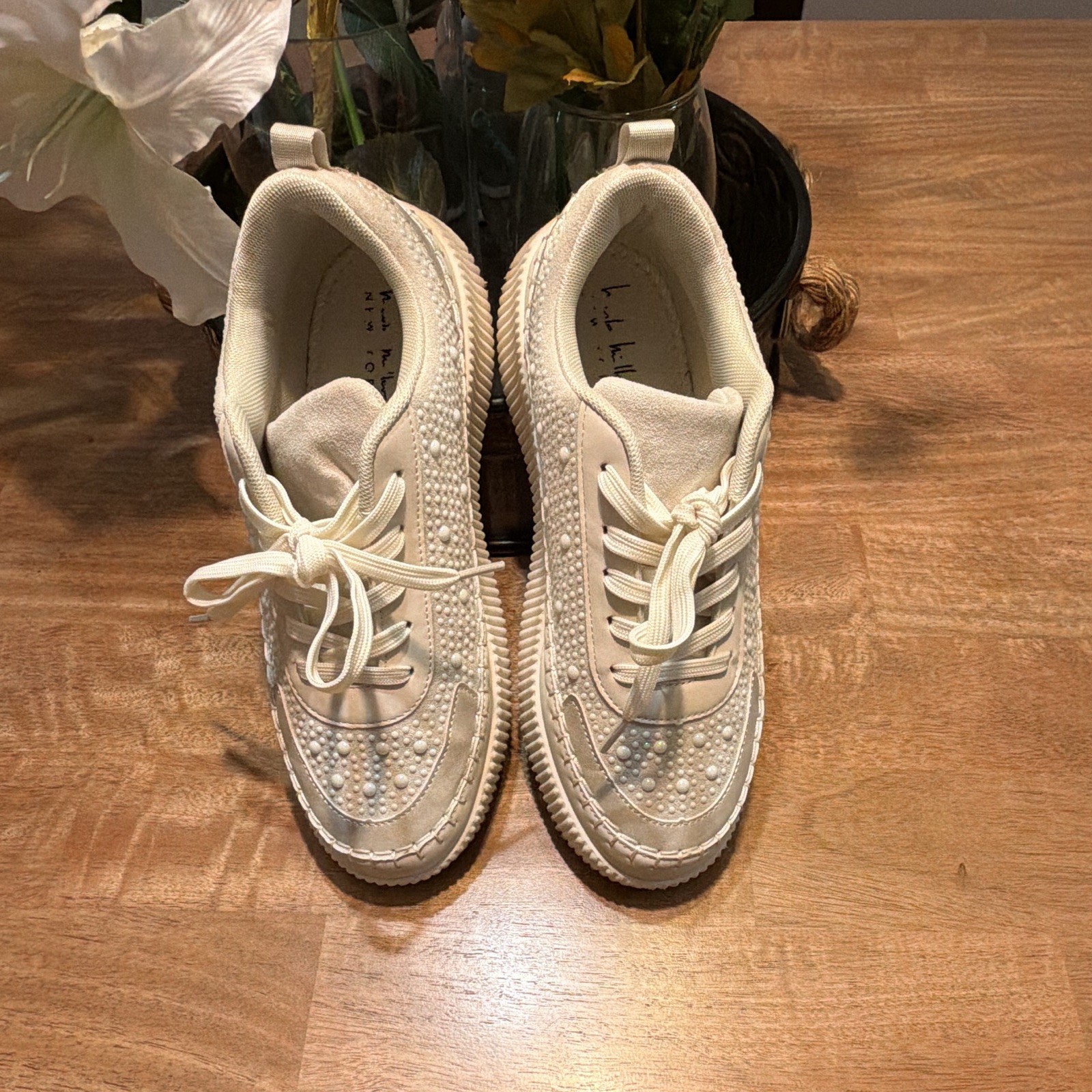 Nicole Miller Men’s Beige Leather Low-Top Lace-Up Sneakers w/ Pearl Studs