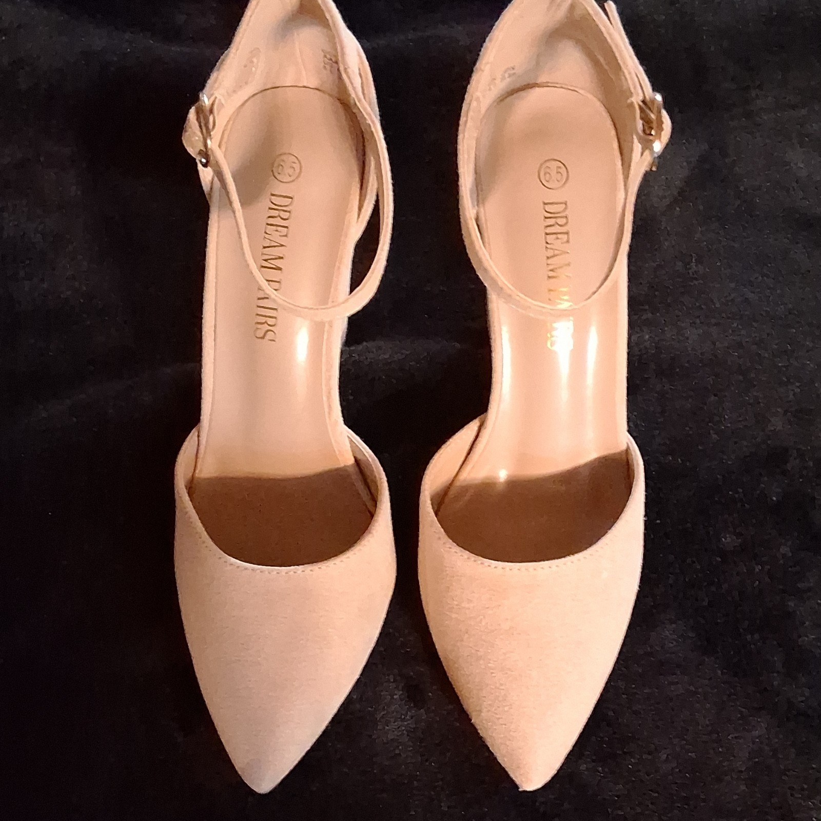 DREAM PAIRS Women’s Beige Faux Suede Pointed Toe Ankle Strap Pumps 6.5