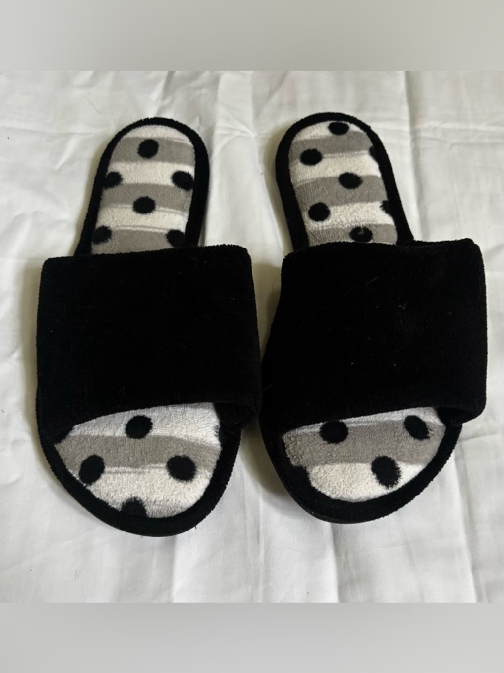 Dearfoams Women’s Slipper Bundle in Blue/Black/White/Grey Sz M 7-8