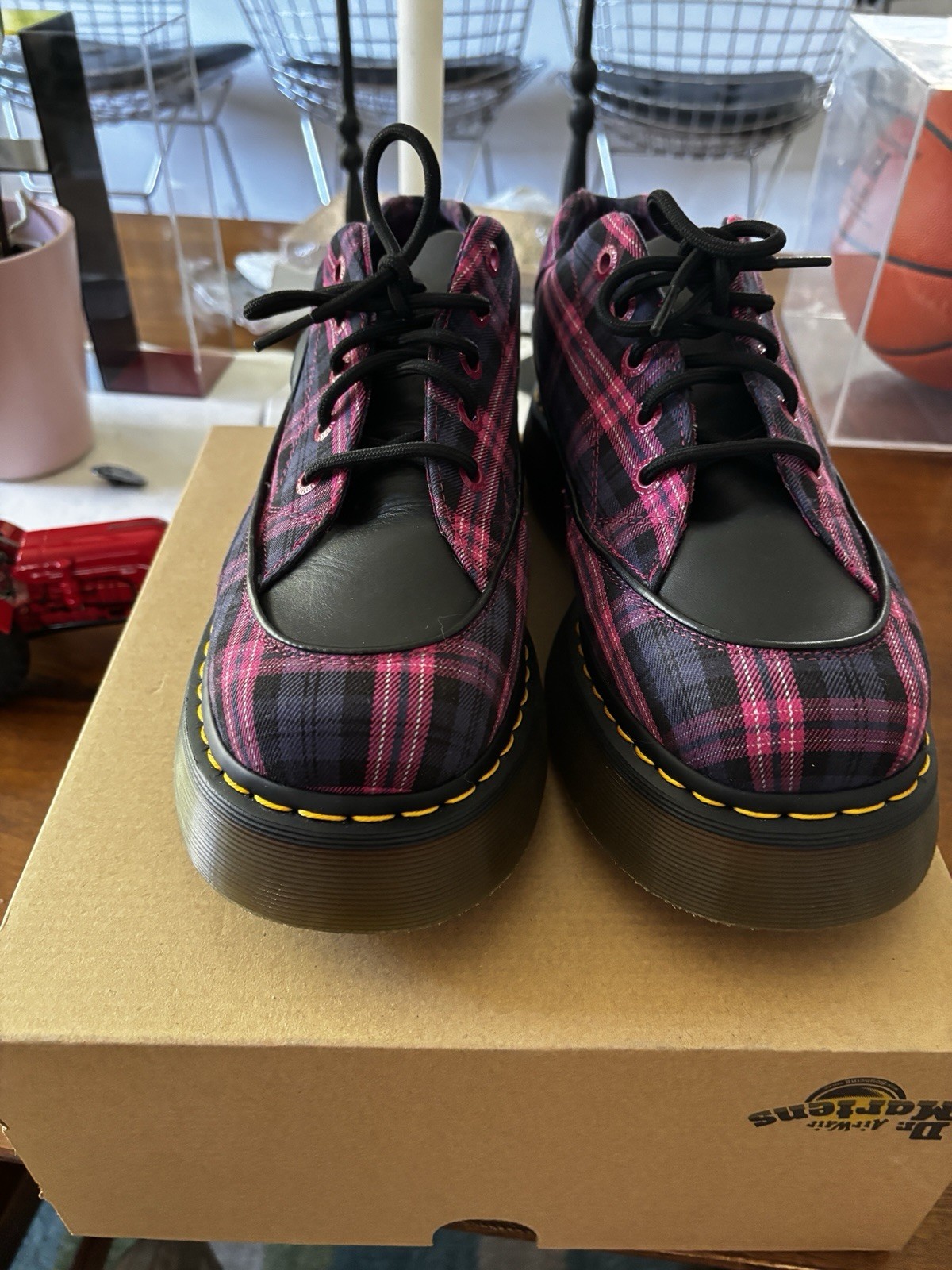 New Dr. Marten Pink tartan Plaid Buzz 5I Size UK 8 Punk Grunge Sold Out 5 Eye