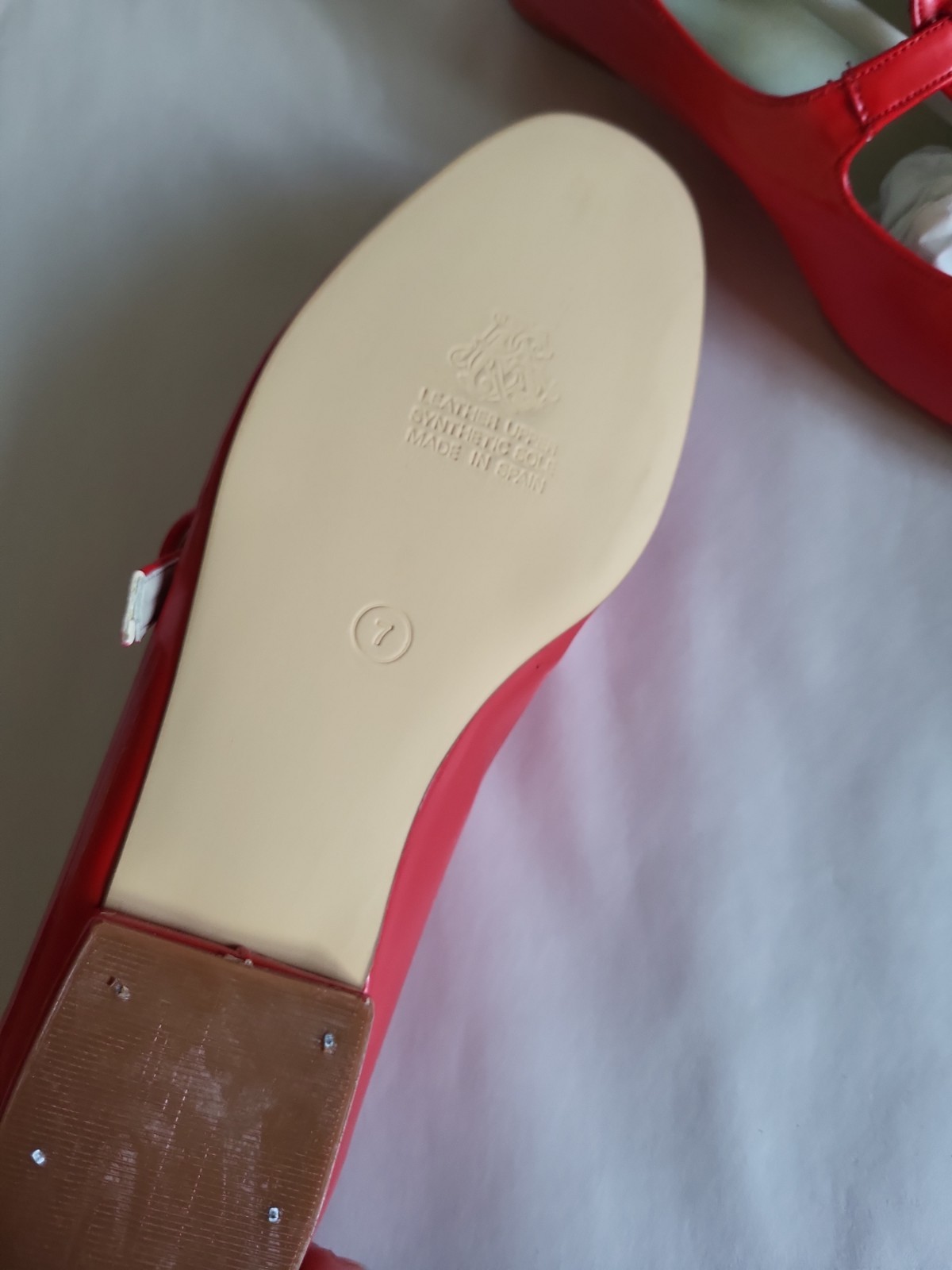 Vintage Clicks Size 7 B Red Patent Leather Flats Mary Kane Cutout Toe