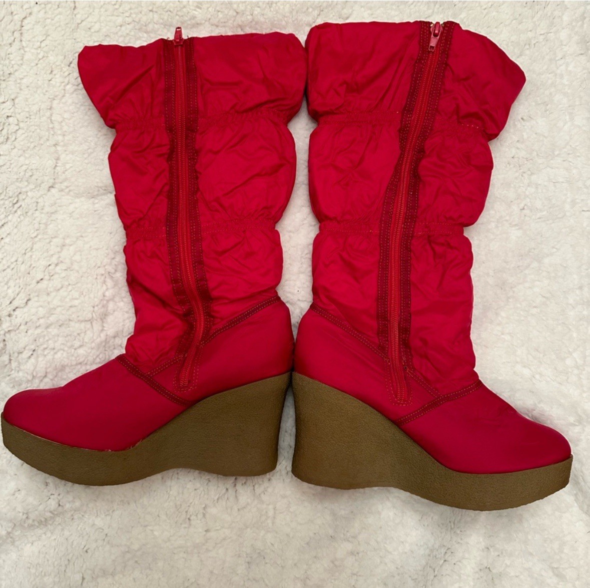 Women’s Red Quilted Mid-Calf Round Toe Wedge Zip Faux Fur Boots 7.5