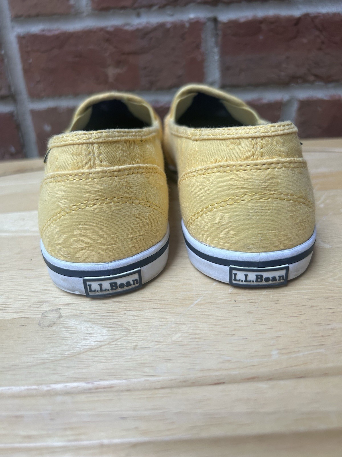 L.L.Bean Women’s Yellow Floral Slip-On Casual Shoes 7 Medium
