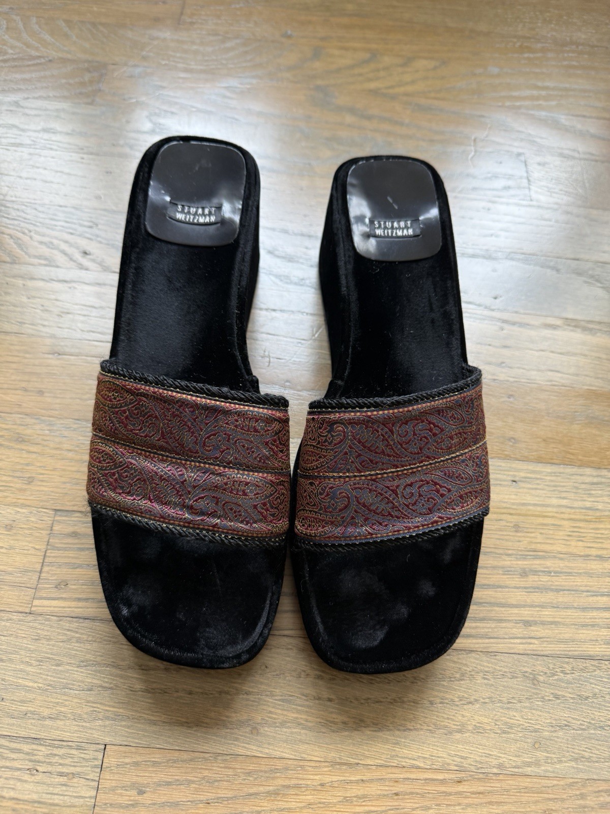 Stuart Weitzman Black Red Paisley Velvet Textile Upper Slides Sandals sz 10