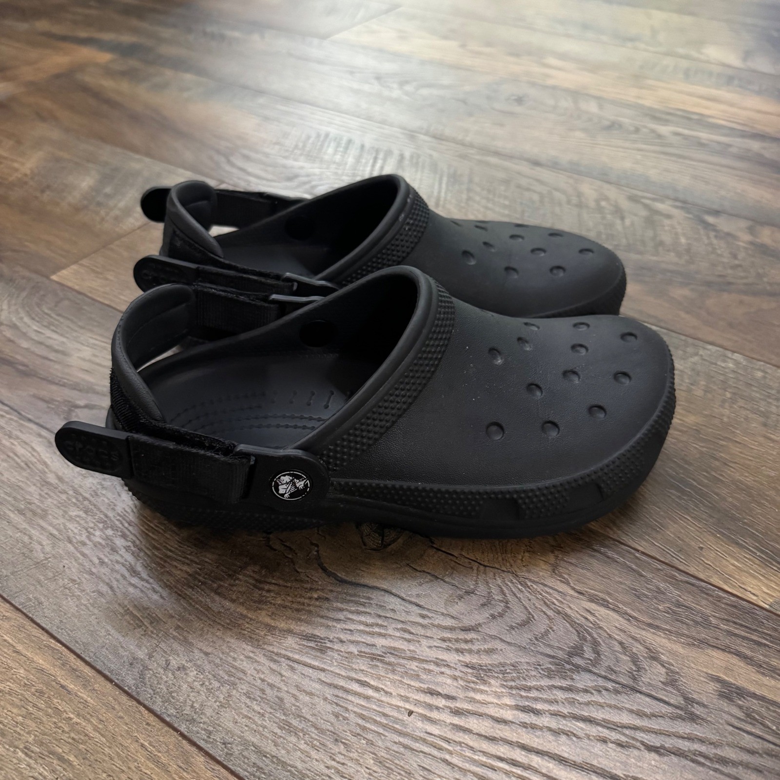Crocs Classic Work Clogs Black Slip Resistant Enclosed Toe Womens 6 Workwear