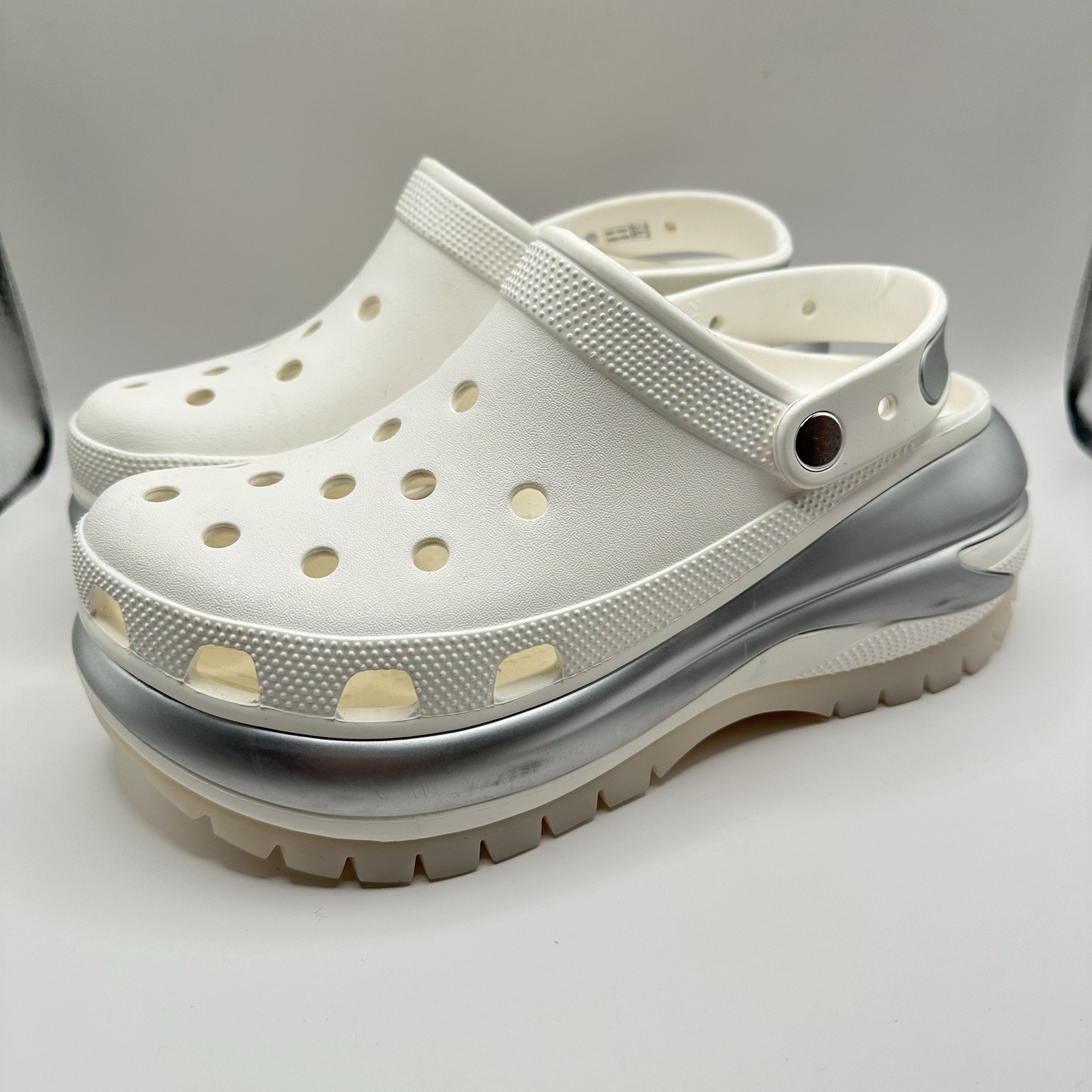 Crocs Mega Crush Metallic Clogs White Silver W10
