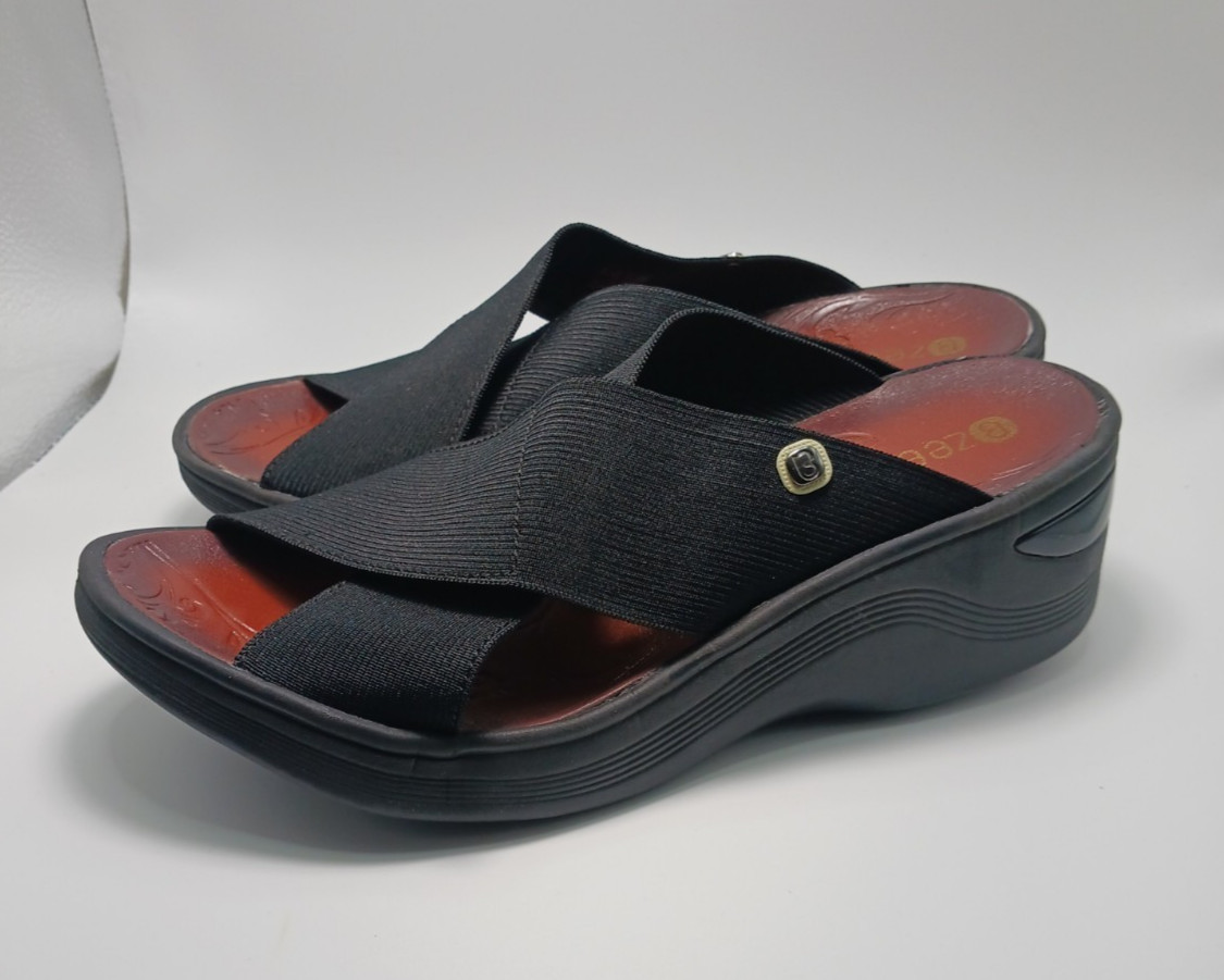 Womens Bzees Desire Crisscross Wedge Comfort Slide Sandals Sz 8W
