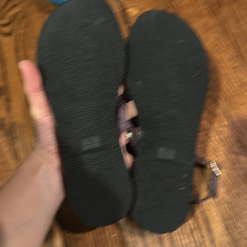 Havaianas You Rio Flip Flop Sandal NWOT Size 37-38 or 7 women’s Deep Purple