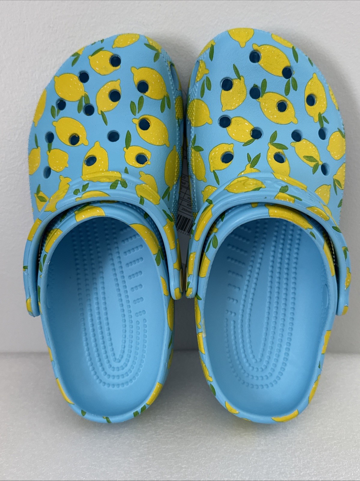 Crocs Classic Fresh Fruits Clog Lemons Womens 8 Blue / Yellow / Tinted Glass