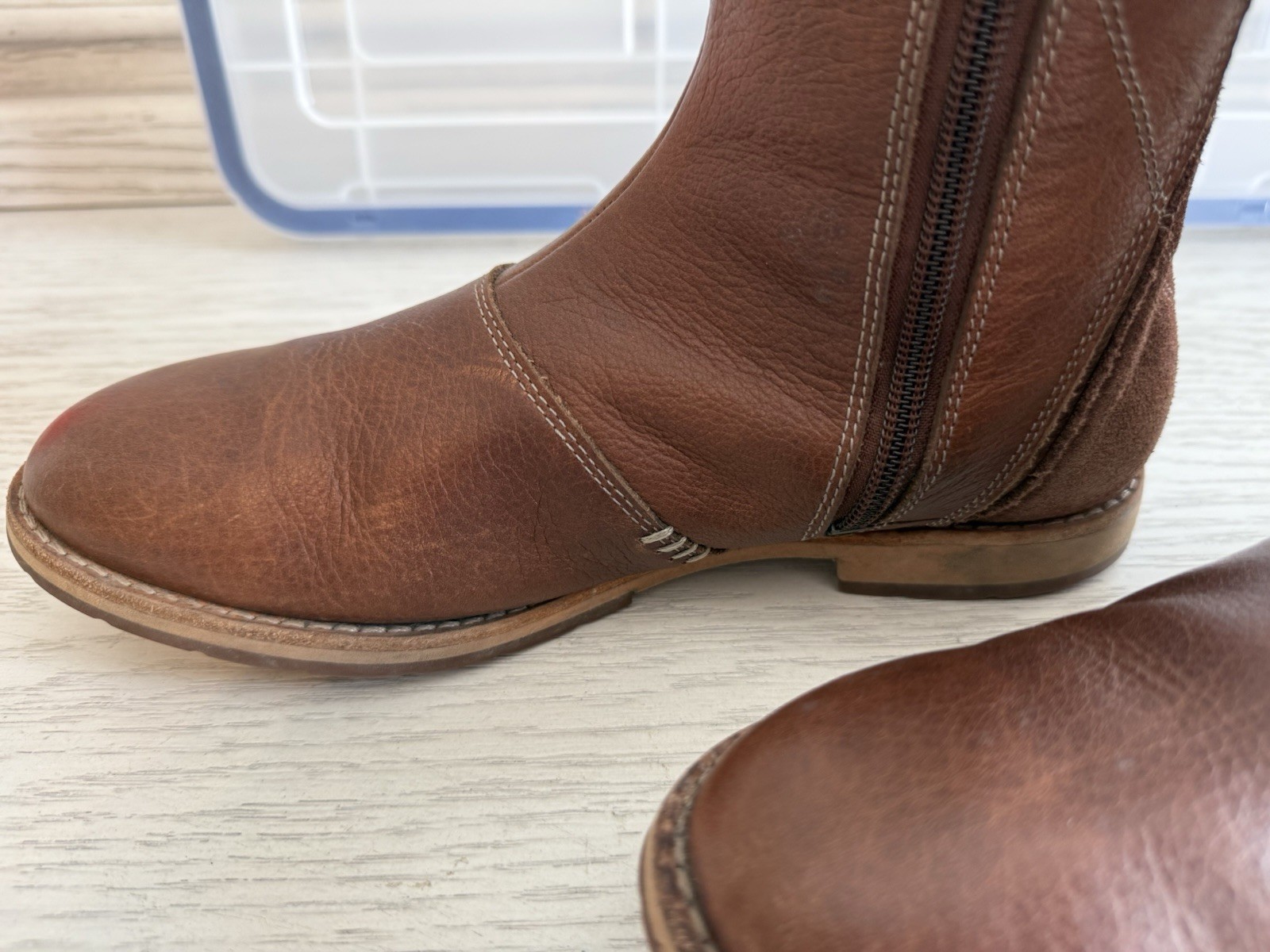 Ahnu Helena Women’s Tall Riding Boot Size 8 Leather Full Zip Round Toe Full Zip