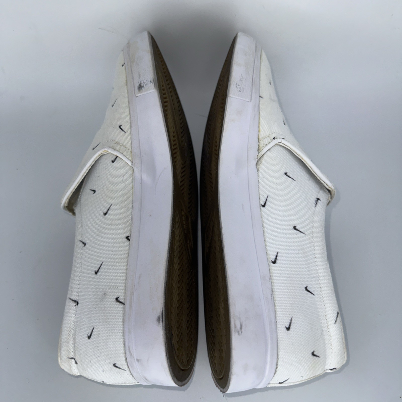 Nike Court Royale AC Slip On Swoosh Print Women’s Size 10 White Boating Golfing