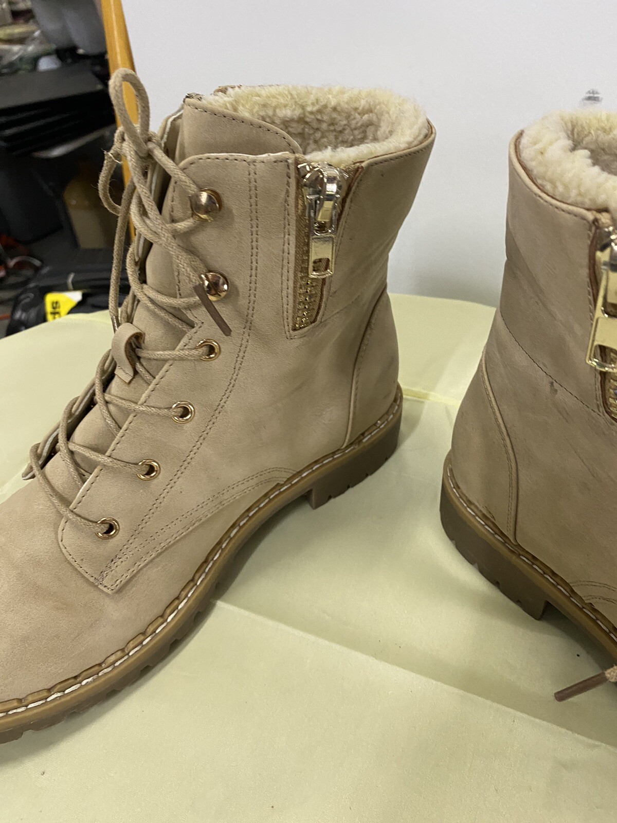 Justfab Illona Women’s Classy Combat Style Boot. Light beige Size 8.5
