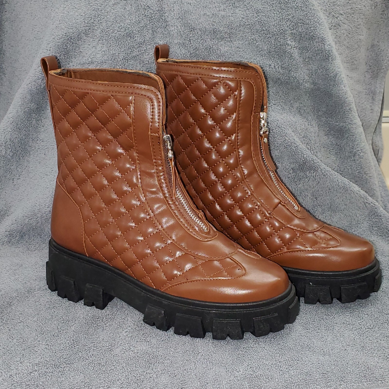 FOREVER Brown Quilted Combat Platform Ankle Fashion Boots Zip-Up Style Sz 10 NEW