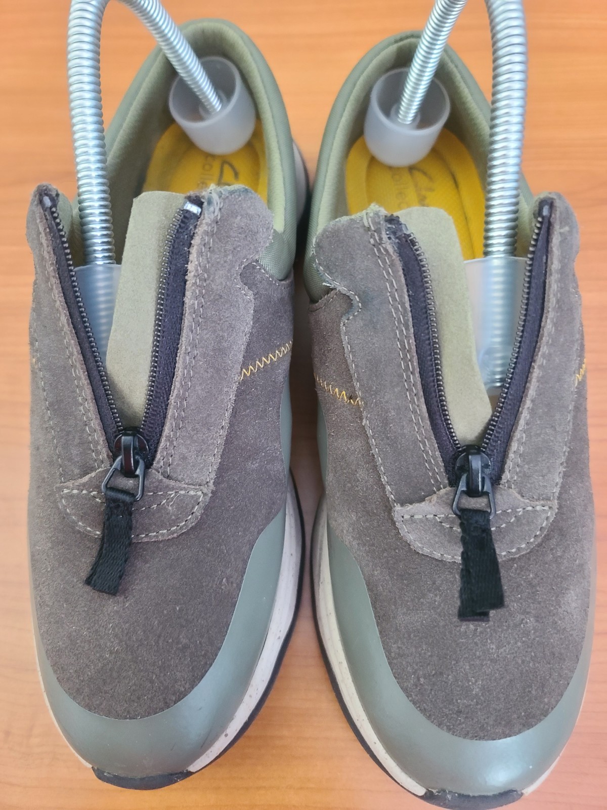 Clarks Women’s Jaunt Way Suede Clogs Size 8W Grey Slip-On Comfort Shoes