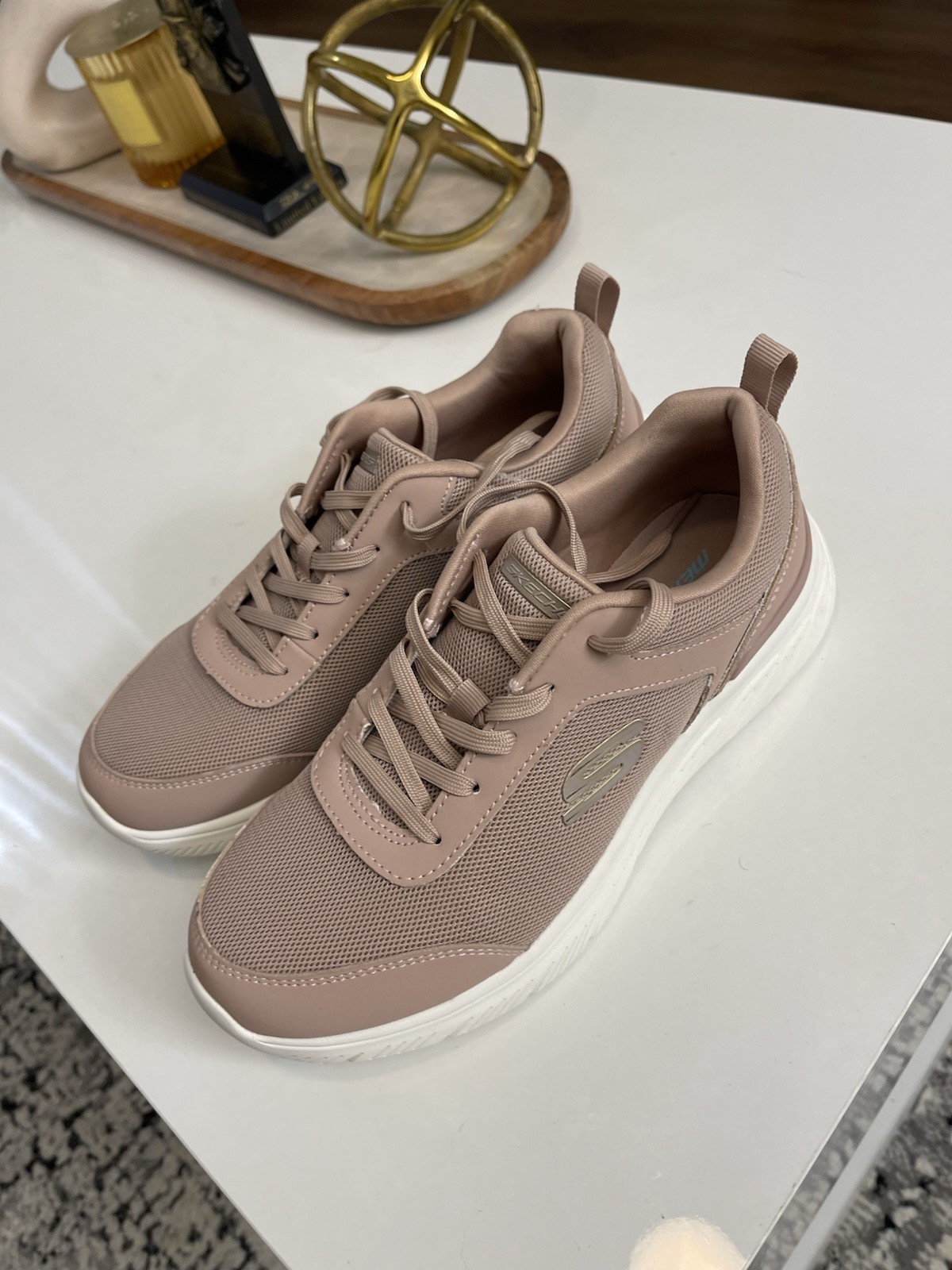 SKECHERS Arch Fit Low Top Lace-Up Sneakers Beige White Memory Foam