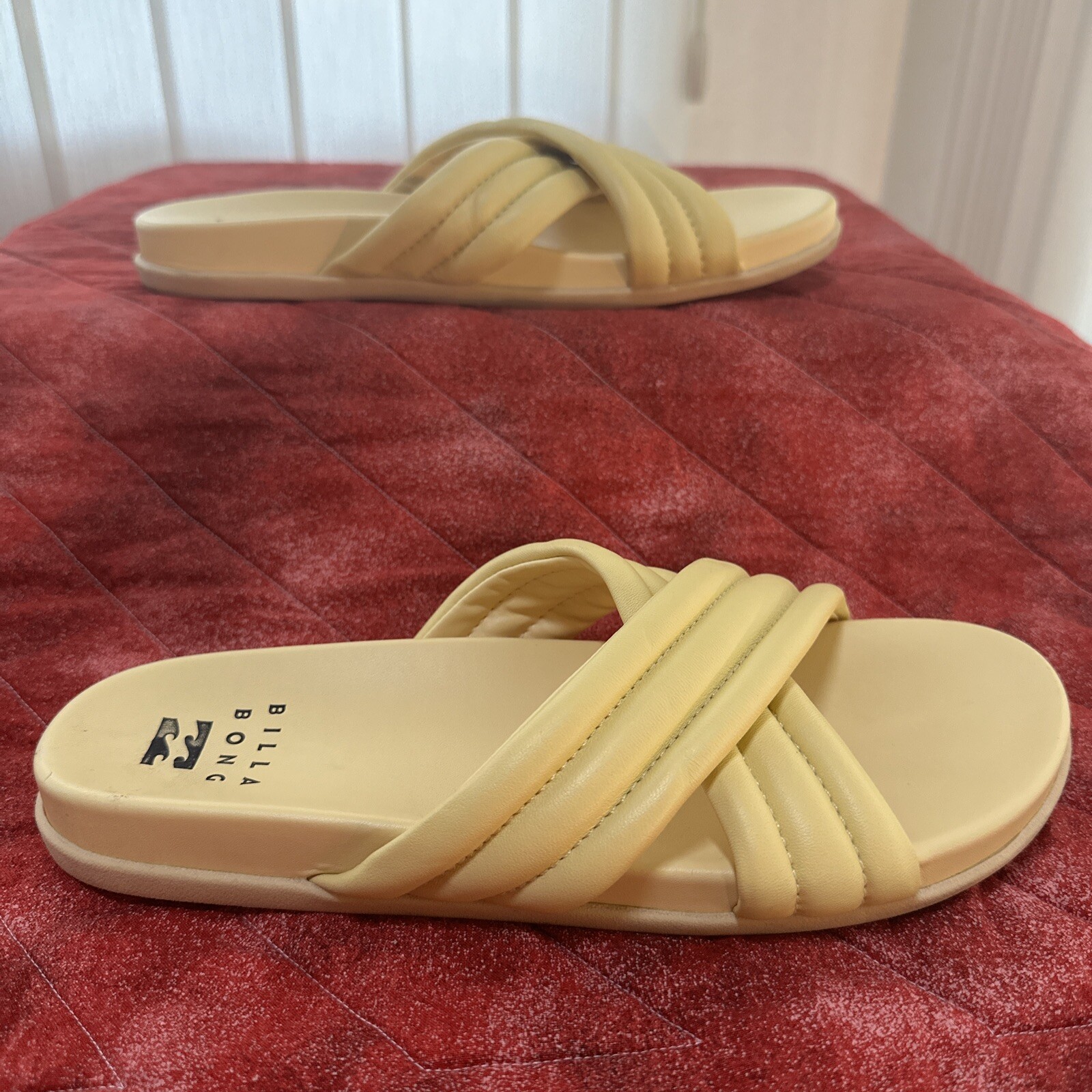 Billabong Women’s Pale Yellow Comfy Boho Beachy Slide Athliesure Sandals, Sz 8.5