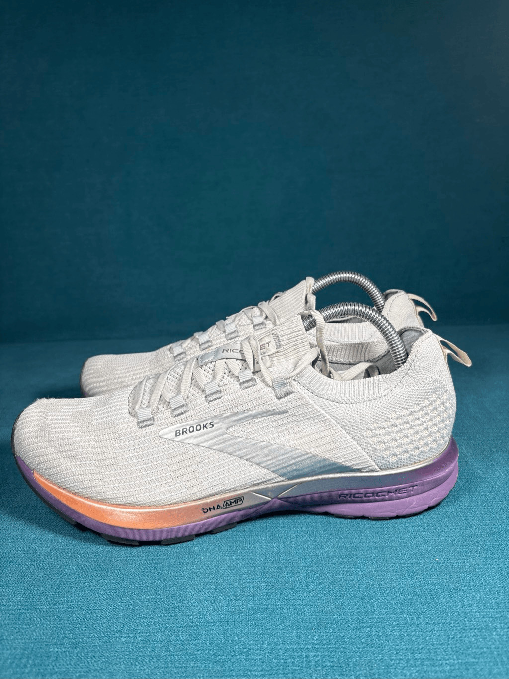 Brooks Ricochet 2 Womens Size 11 Running Shoes Grey Purple Metallic 1203031B026