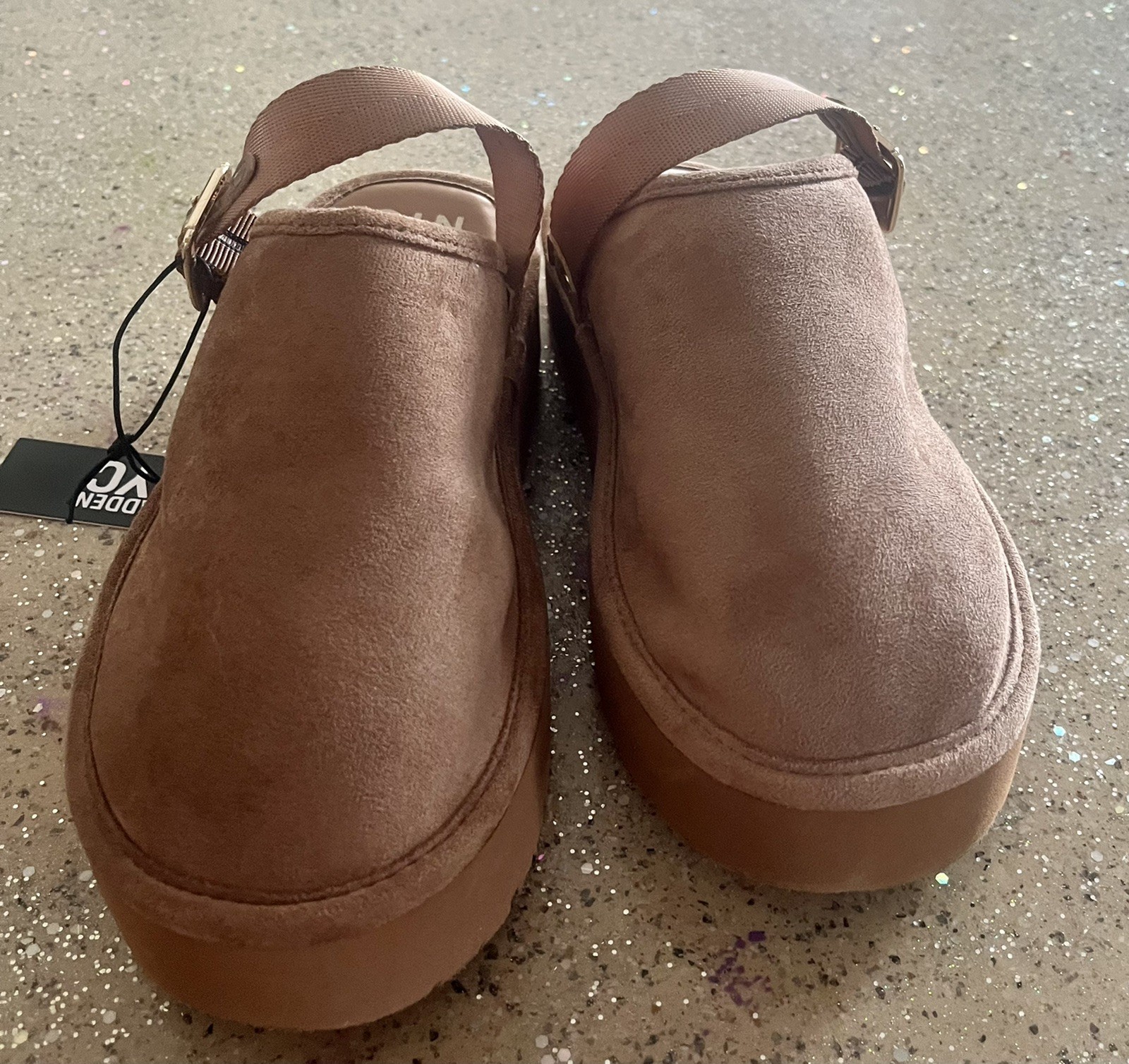 Madden NYC Size 4 Big Girls Platform Clogs with Faux Shearling Lining 💗 So Cute