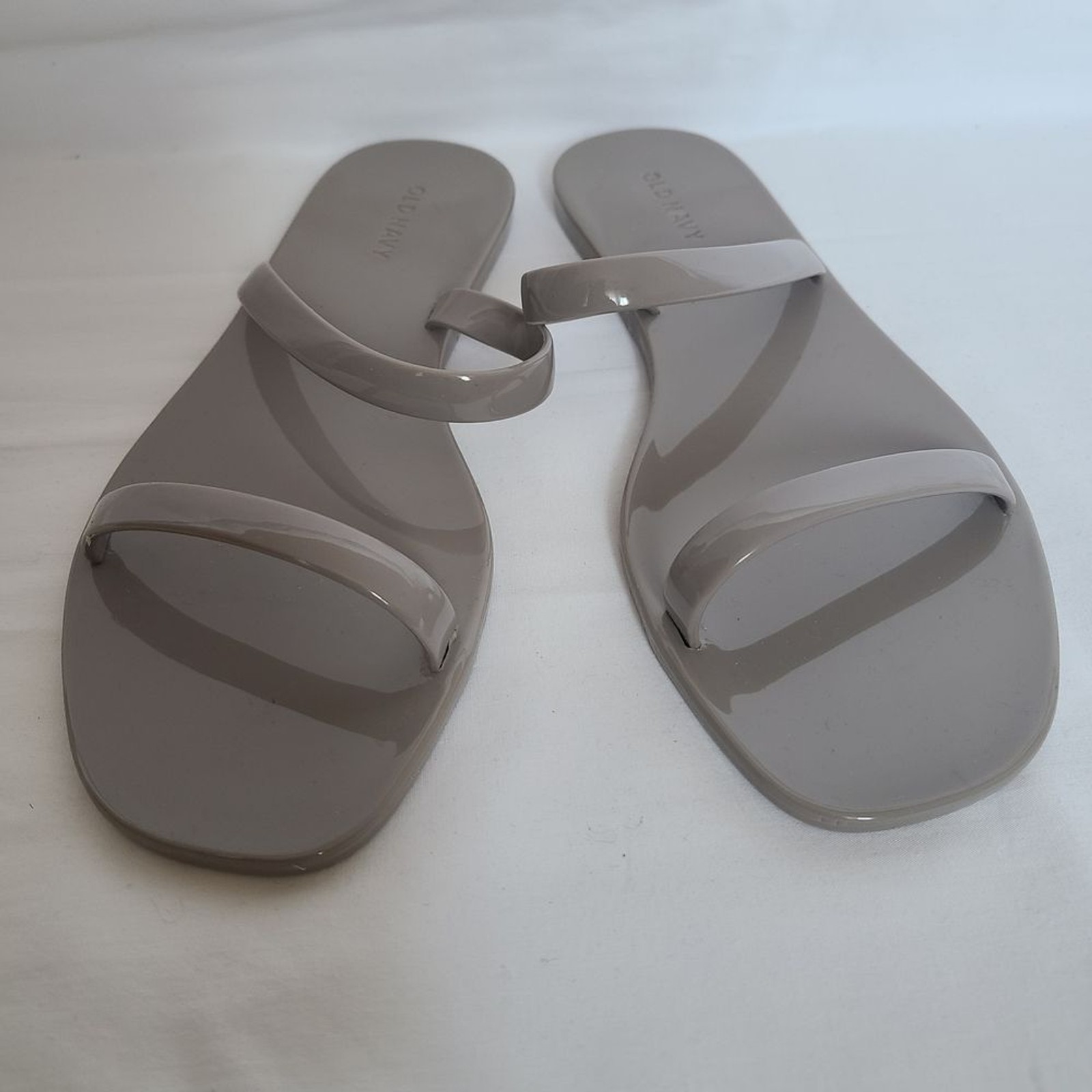 Old Navy Women’s Gray Sandals Size 7 NWOT