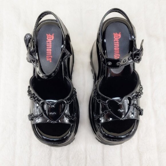 DEMONIA Wave 09- 6″ Platform Goth Heart Chain Sandals Shoes Black Patent