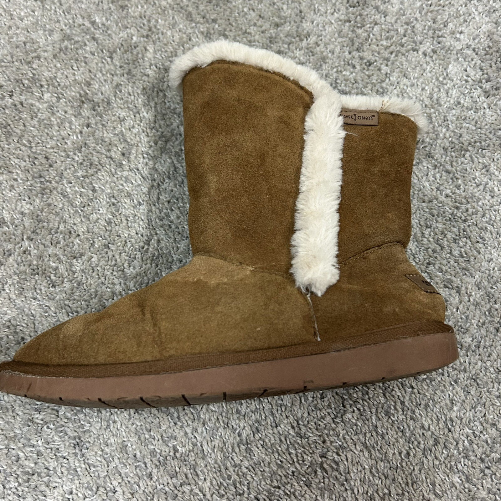 Minnetonka Faux Suede Chestnut Brown Boots Women’s 8 Winter Fall