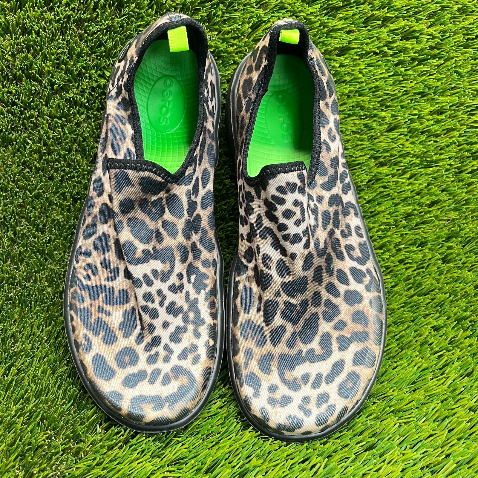 Oofos OOmg Eezee Cheetah Print Womens Size 9 Black White Casual Slip On Shoes