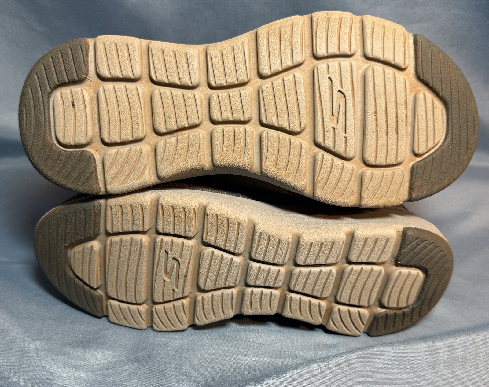 Skechers Grey Side Zip Comfort On The Go Fuzzy Lined Boots Womens 7.5 Adorable!