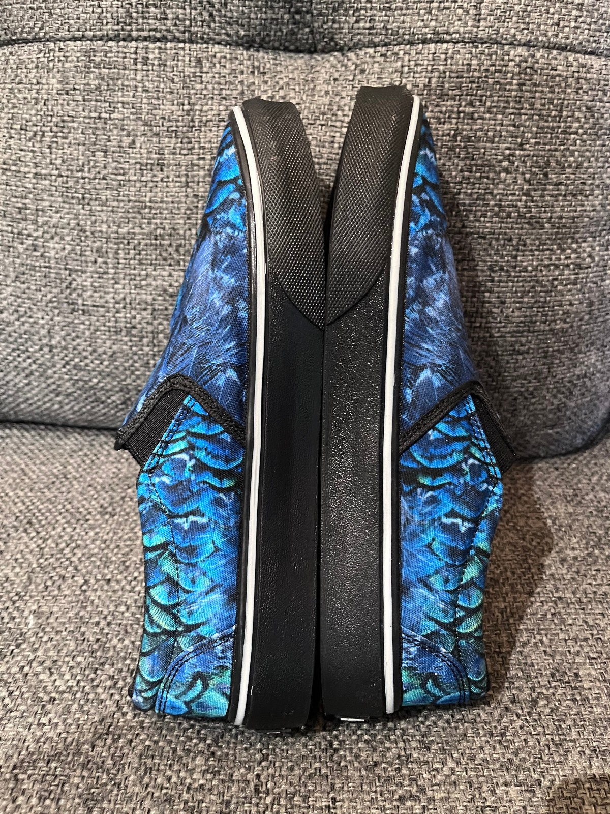 Yes We Vibe Blue Print Canvas Loafer Slip-on Shoes – Womens Size 9M Men’s 7M