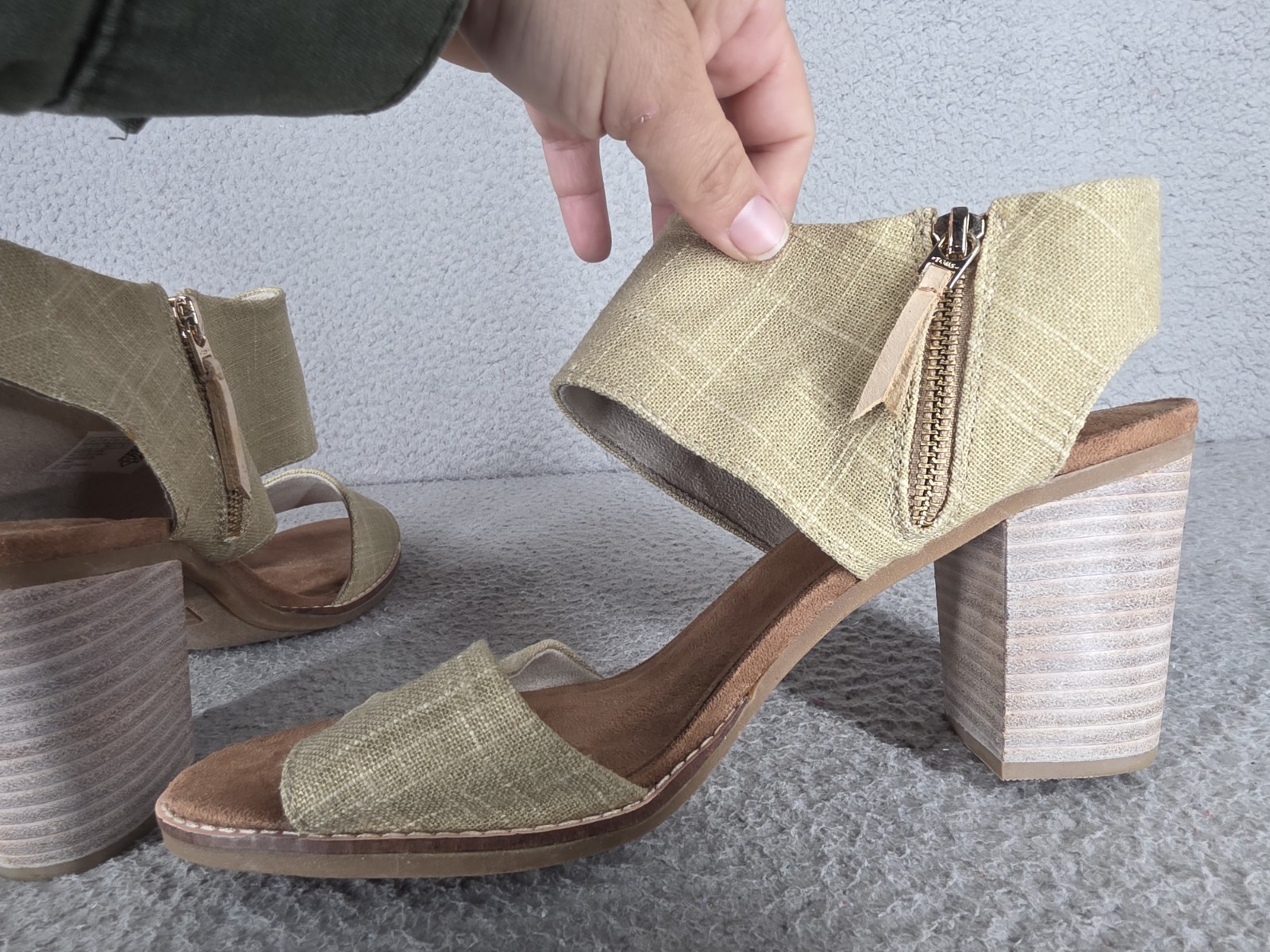 Women’s Toms High Heel Taupe Open Toe Ankle Strap Sandals Size 11 Majorca