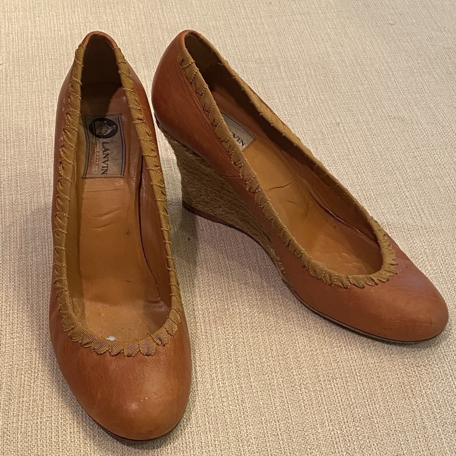 Lanvin Grosgrain-Stitched Leather Wedge Pump Tan Size 38