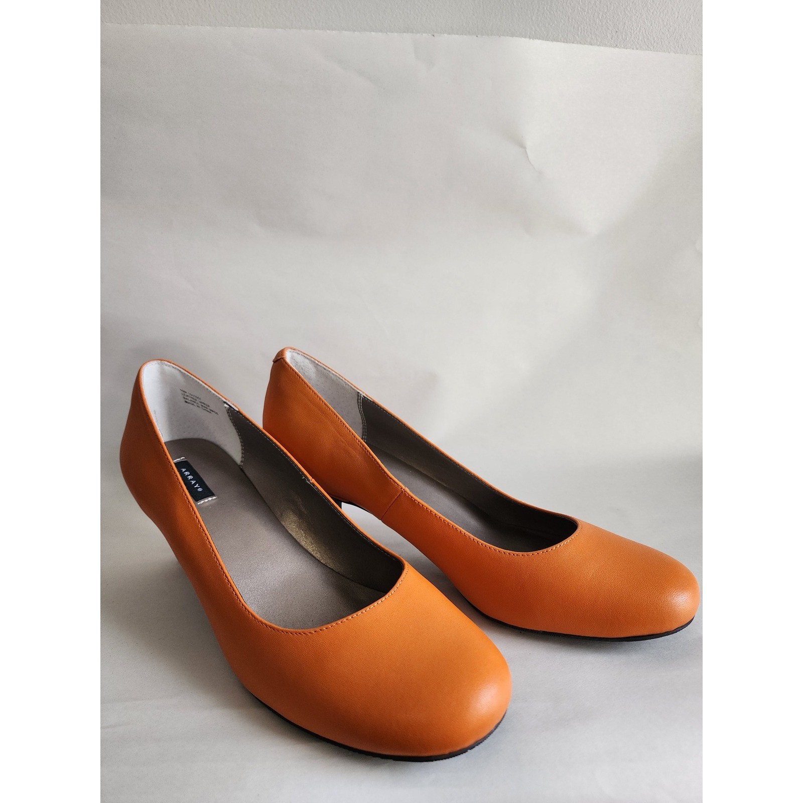 Array Orange Leather Round-Toe Pumps Women’s Size 10M
